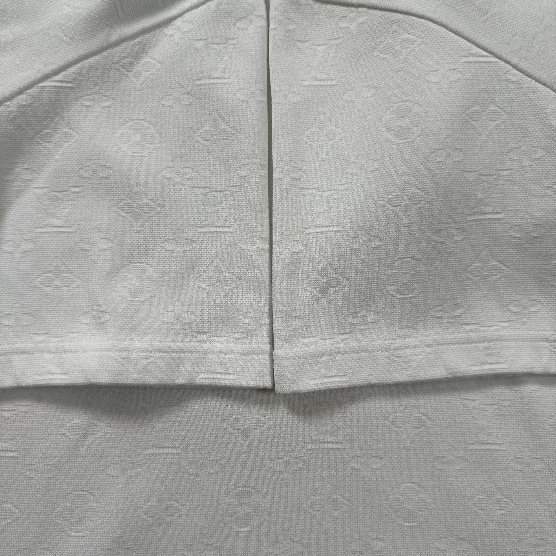 Louis Vuitton Louis Vuitton Monogram Pocket T-Shirt Size L Size US L / EU 52-54 / 3 - 5 Thumbnail