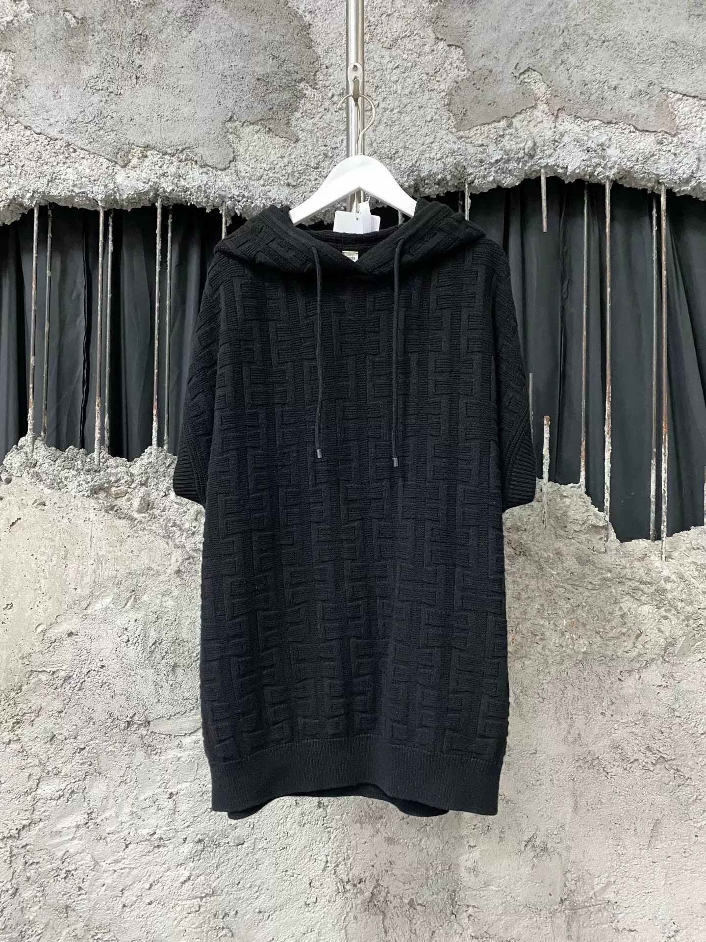 Hermes Hermès Textured Wool Sleeveless Hoodie Size 40 Size M / US 6-8 / IT 42-44 - 2 Thumbnail