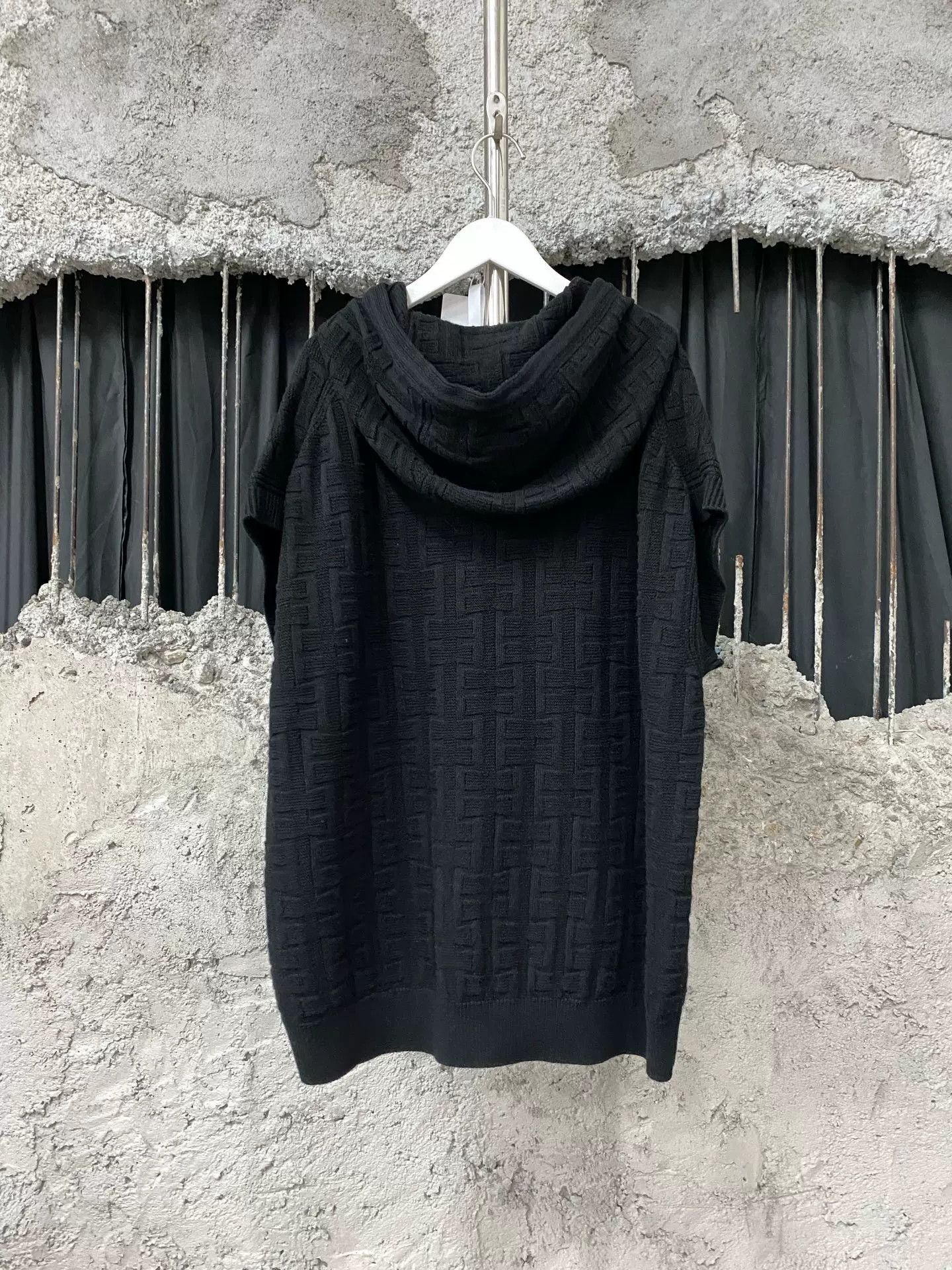 Hermes Hermès Textured Wool Sleeveless Hoodie Size 40 Size M / US 6-8 / IT 42-44 - 3 Thumbnail