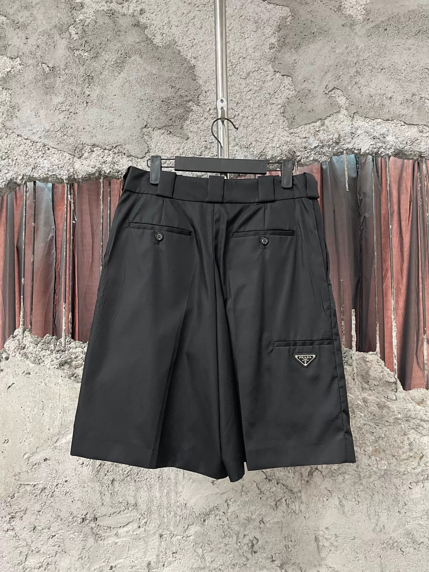 Prada Prada Nylon Shorts Size 38 Size 26" / US 2 / IT 38 - 3 Thumbnail