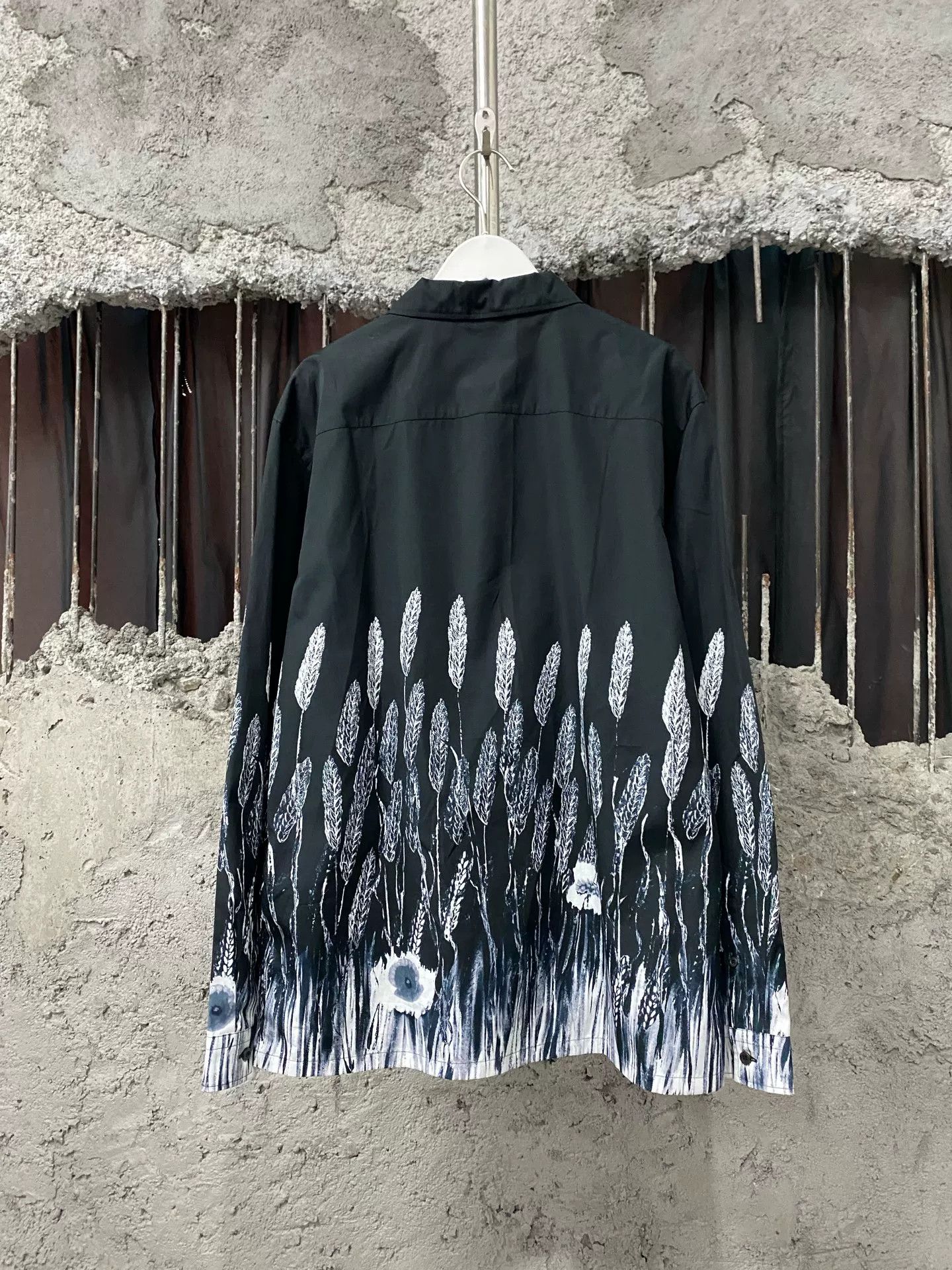 Prada Prada Wheat Print Long Sleeve Button Up Shirt Size M Size US M / EU 48-50 / 2 - 3 Thumbnail