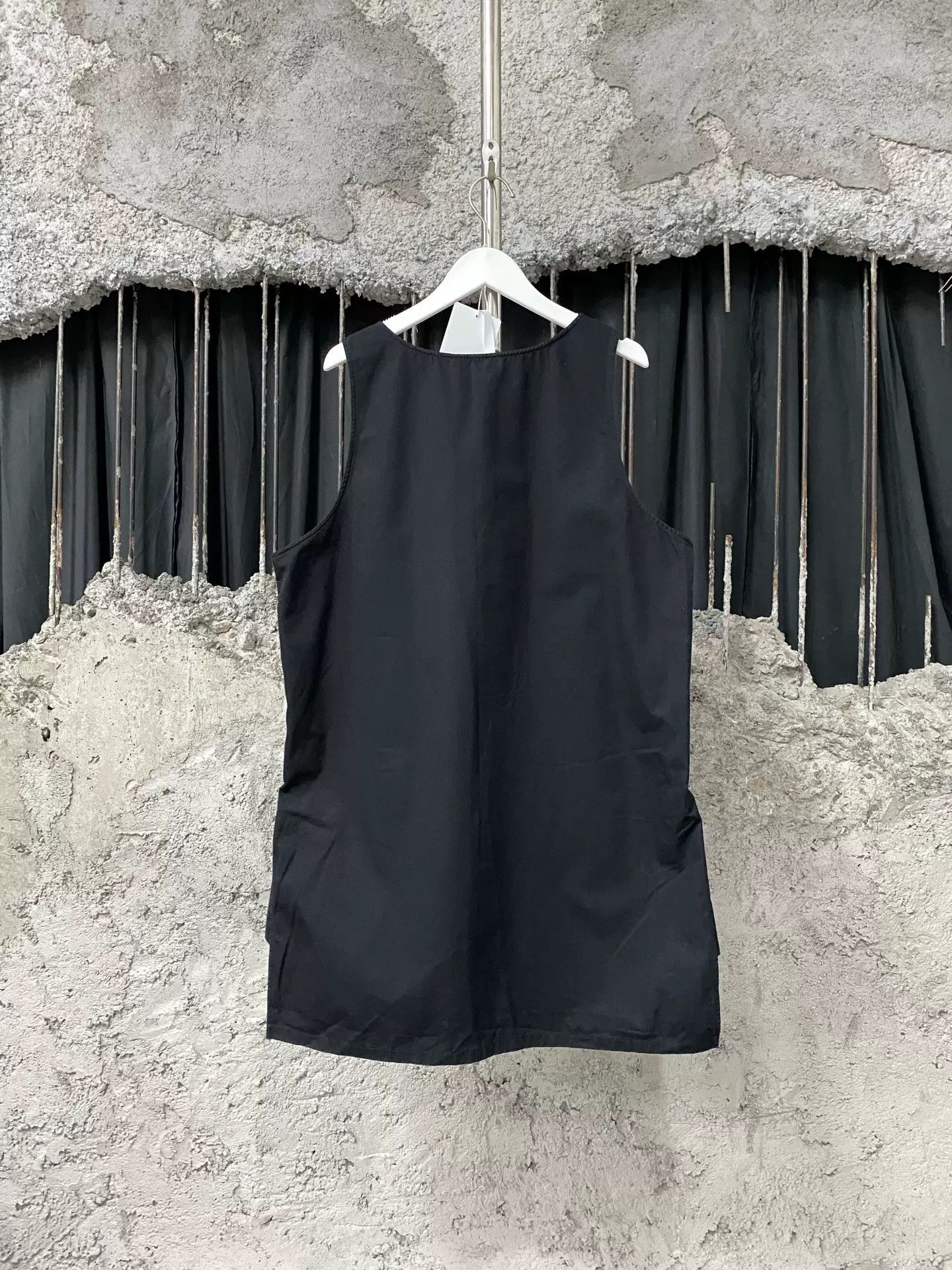 Prada Prada Sleeveless Button Up Top Size M Size M / US 6-8 / IT 42-44 - 3 Thumbnail