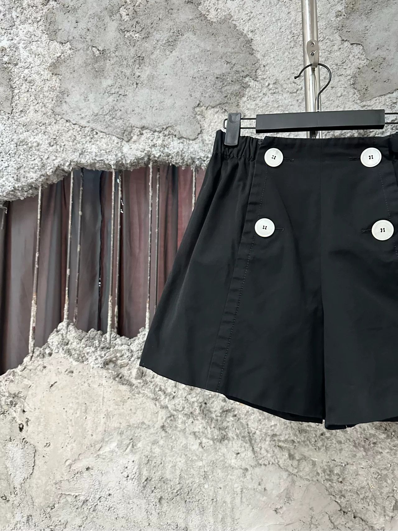 Prada Prada Button Tie Waist Shorts Size 40 Size 27" / US 4 / IT 40 - 4 Thumbnail