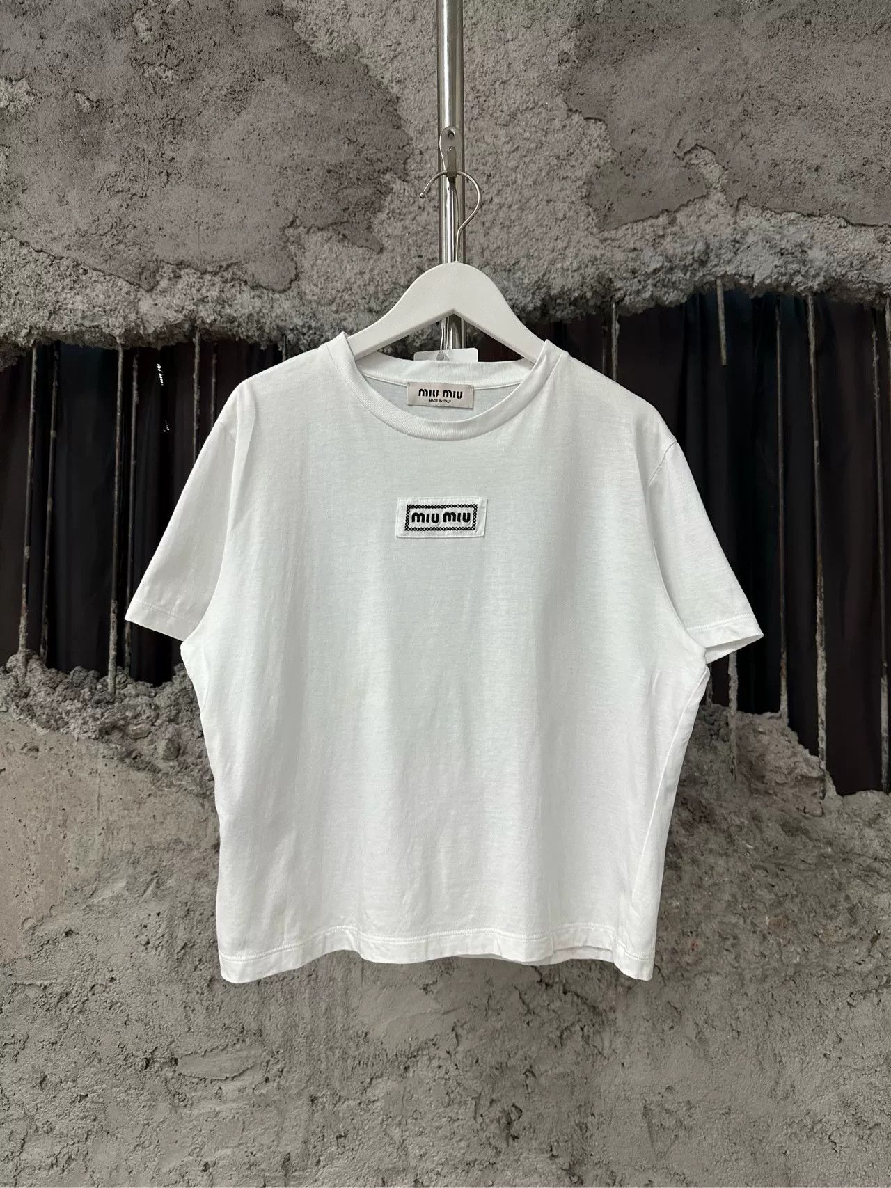 Miu Miu Miu Miu Logo Patch T-Shirt Size L Size L / US 10 / IT 46 - 2 Thumbnail