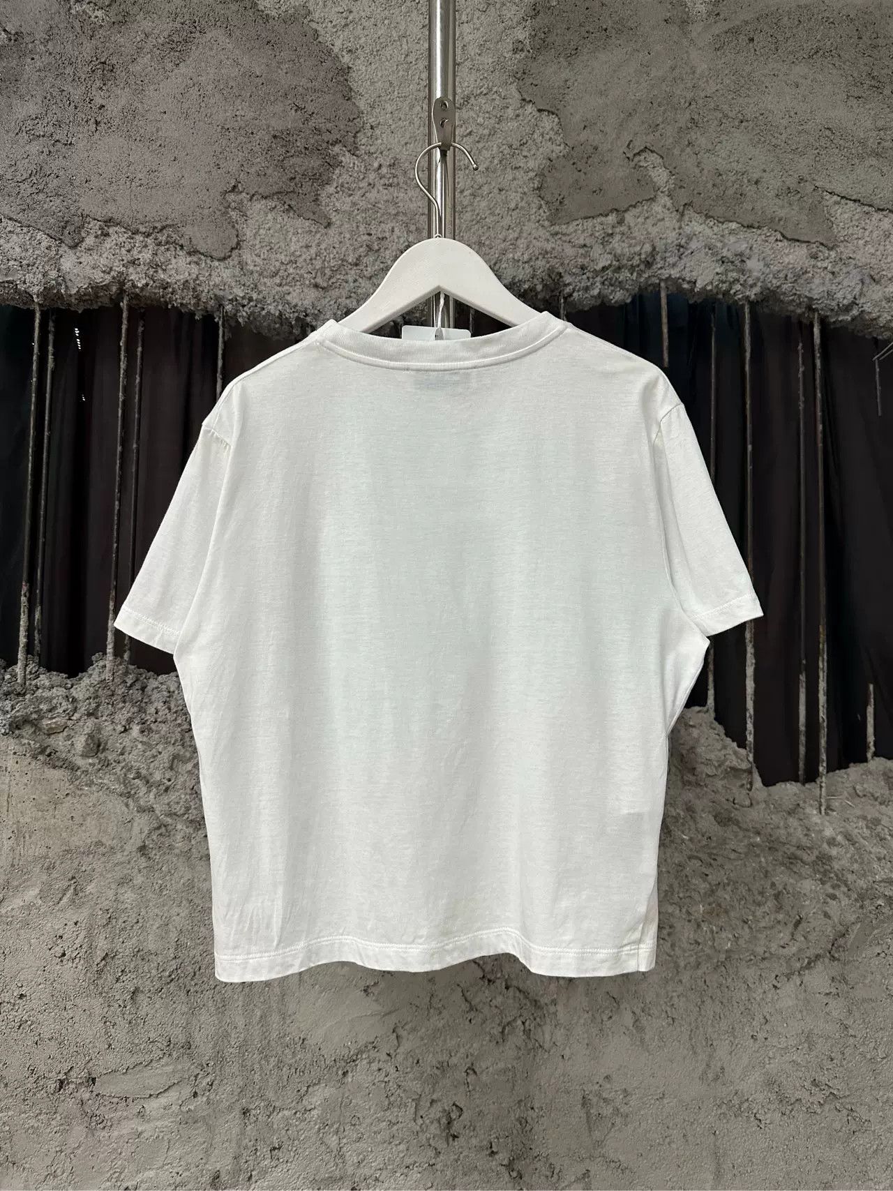 Miu Miu Miu Miu Logo Patch T-Shirt Size L Size L / US 10 / IT 46 - 3 Thumbnail