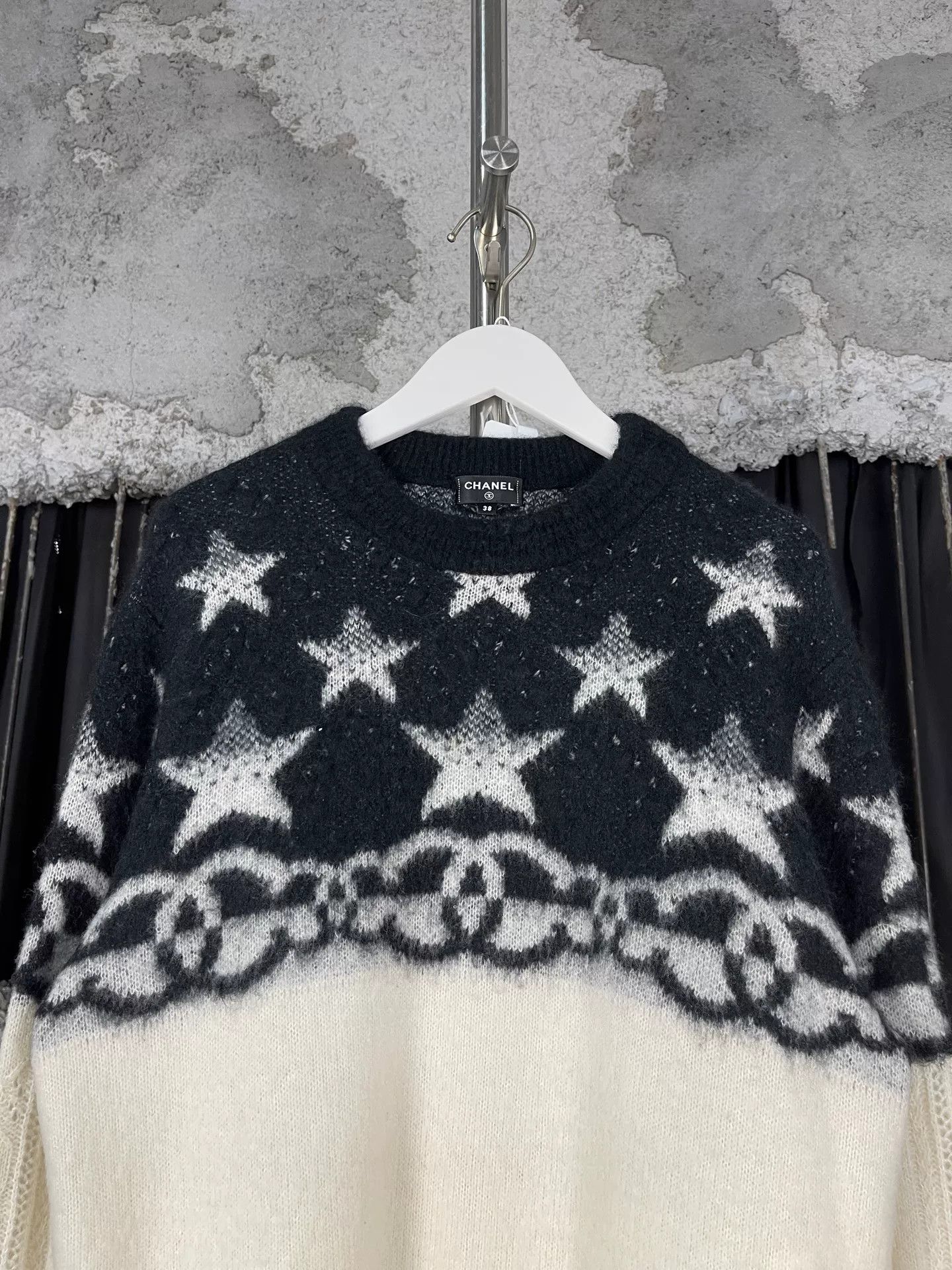 Chanel Chanel Star Pattern CC Logo Sweater Size 38 Size S / US 4 / IT 40 - 4 Thumbnail