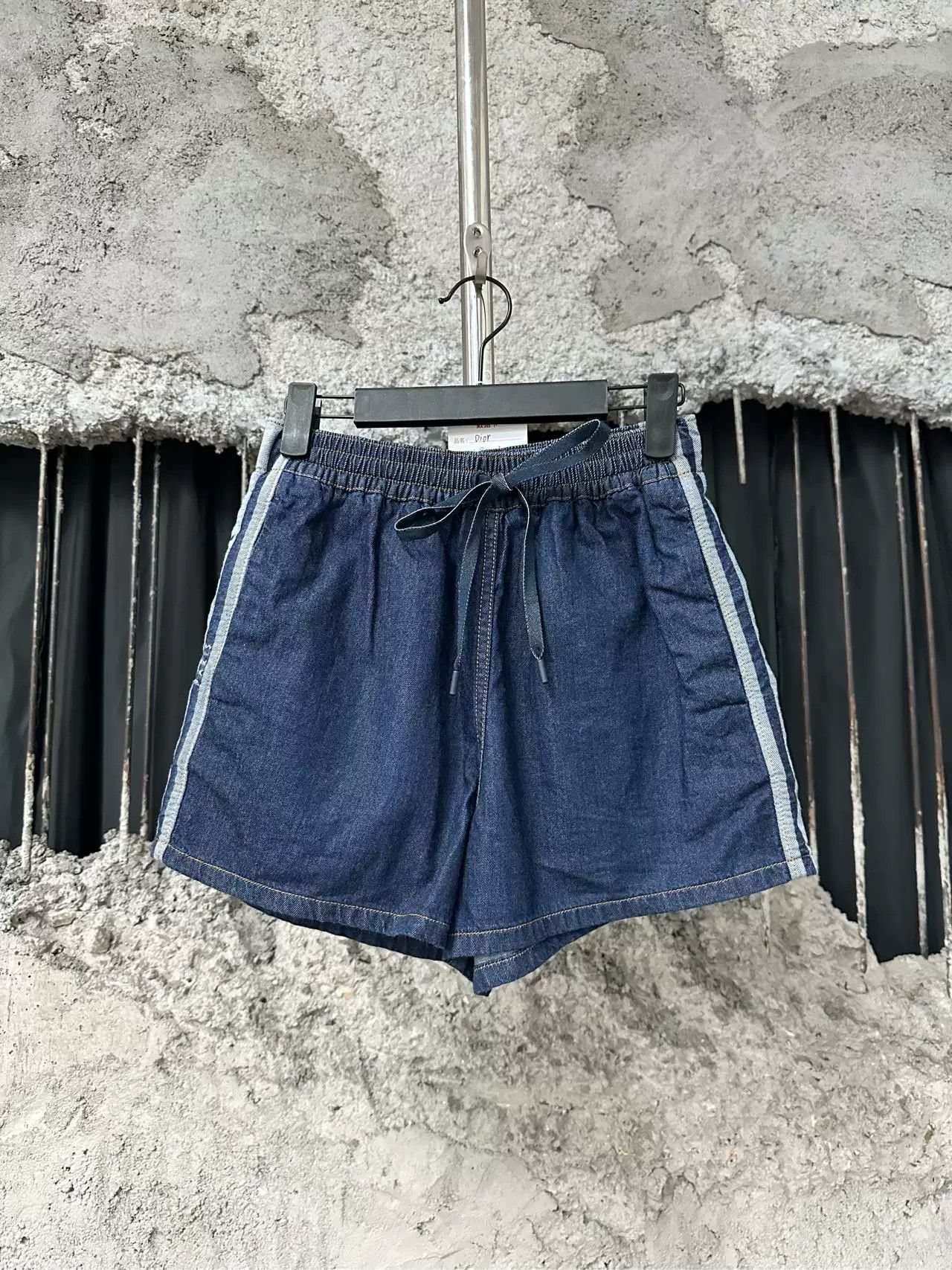 Dior Dior Logo Striped Denim Shorts Size FR 34 Size 25" / US 0 / IT 36 - 2 Thumbnail