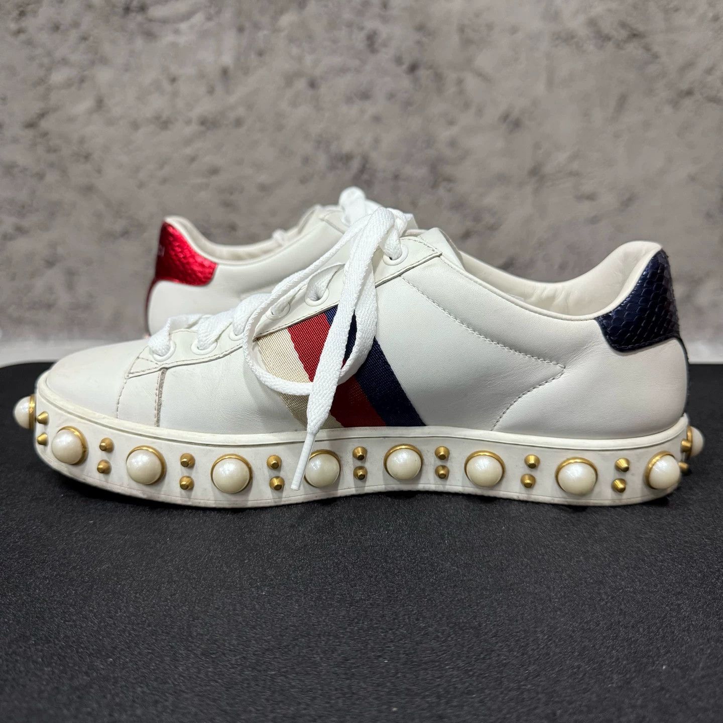 Gucci Gucci Pearl Studded Ace Sneakers Size 36 Size US 6 / IT 36 - 6 Thumbnail