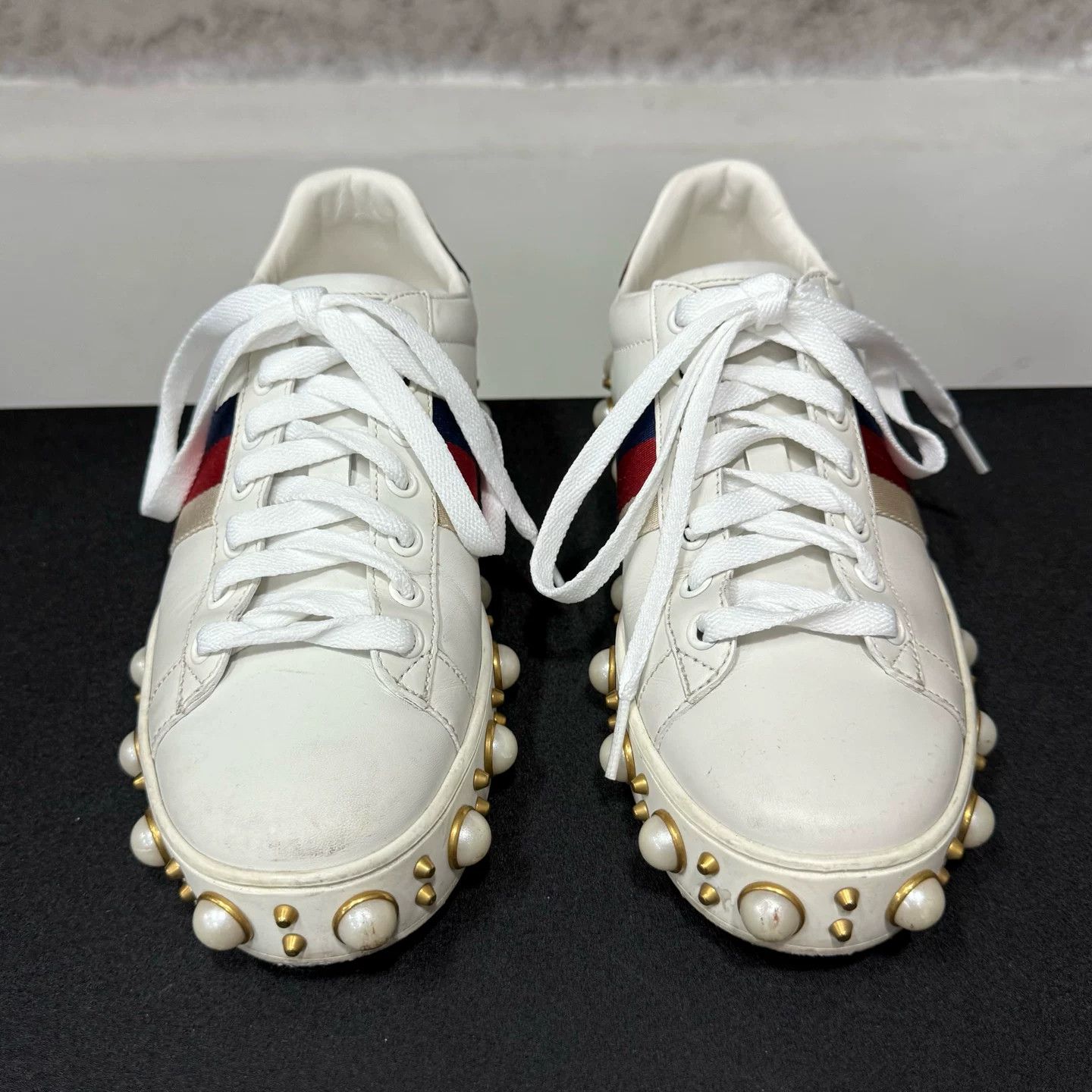 Gucci Gucci Pearl Studded Ace Sneakers Size 36 Size US 6 / IT 36 - 7 Thumbnail