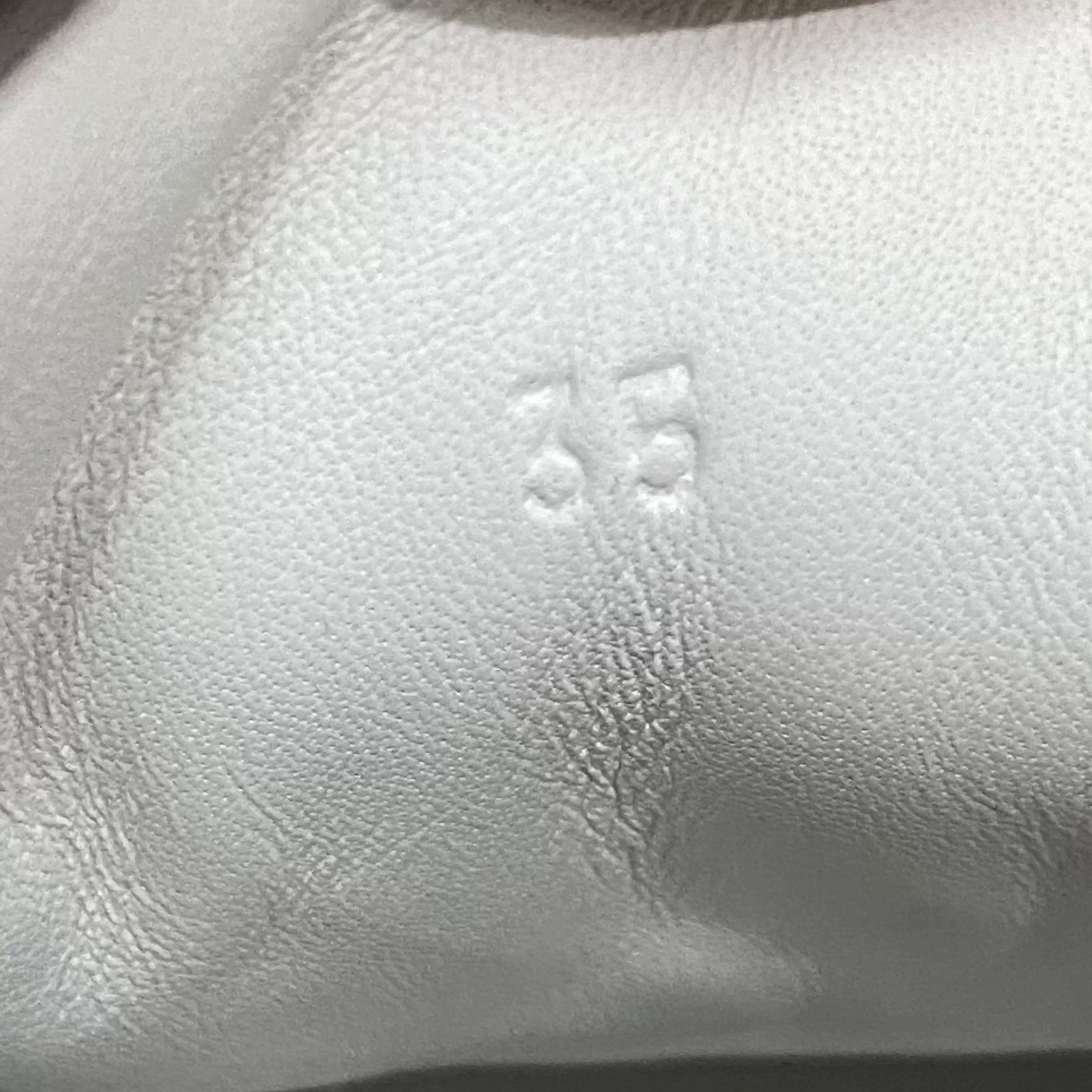 Hermes Hermès Leather Low-Top Sneakers Size 35 Size US 5 / IT 35 - 9 Thumbnail