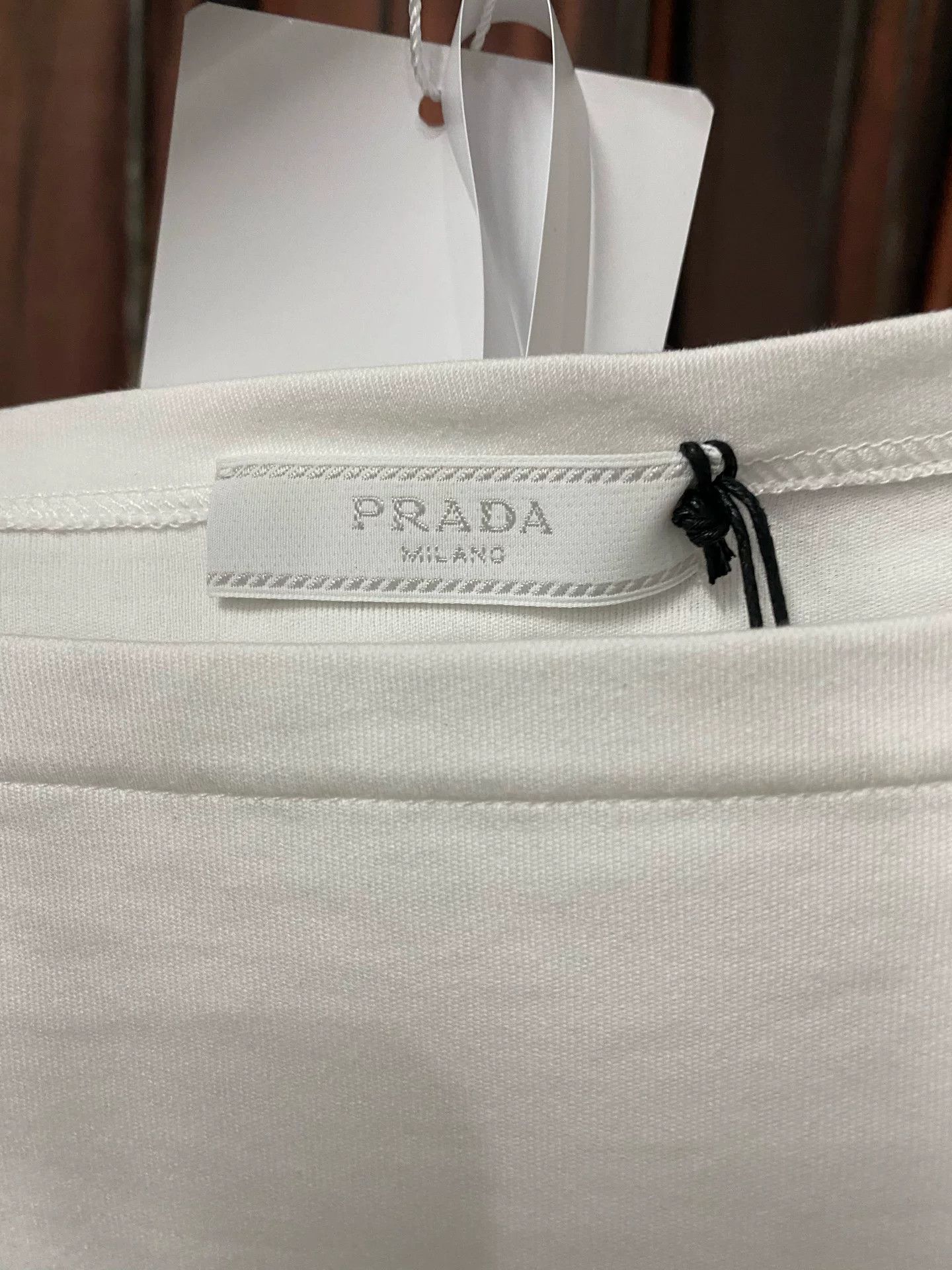 Prada Prada Logo Patch T-Shirt Size L Size US L / EU 52-54 / 3 - 7 Thumbnail