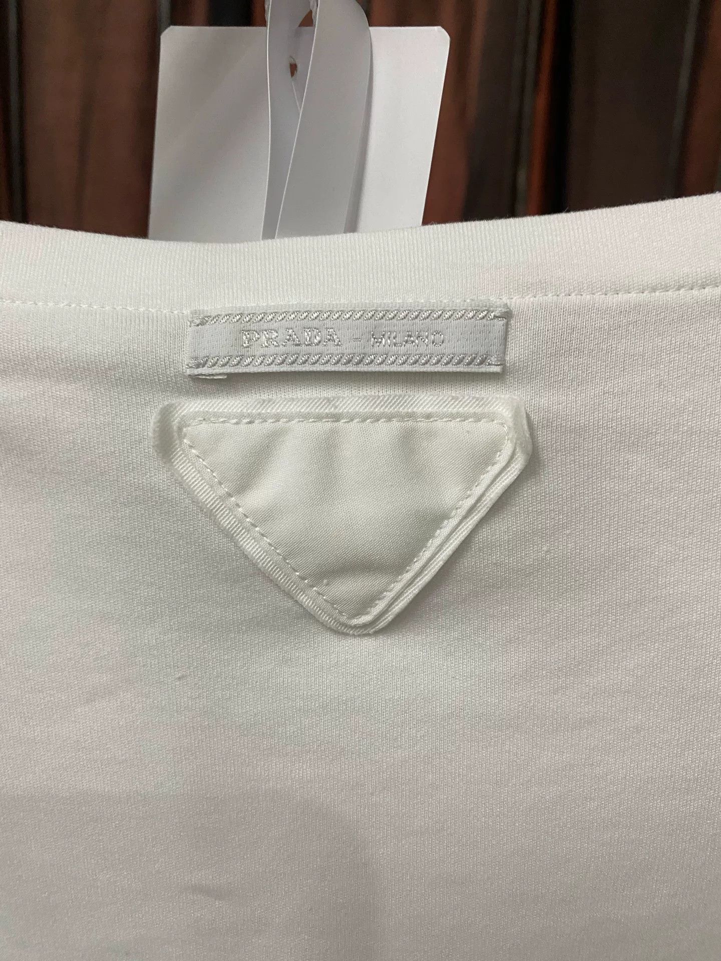 Prada Prada Logo Patch T-Shirt Size L Size US L / EU 52-54 / 3 - 6 Thumbnail