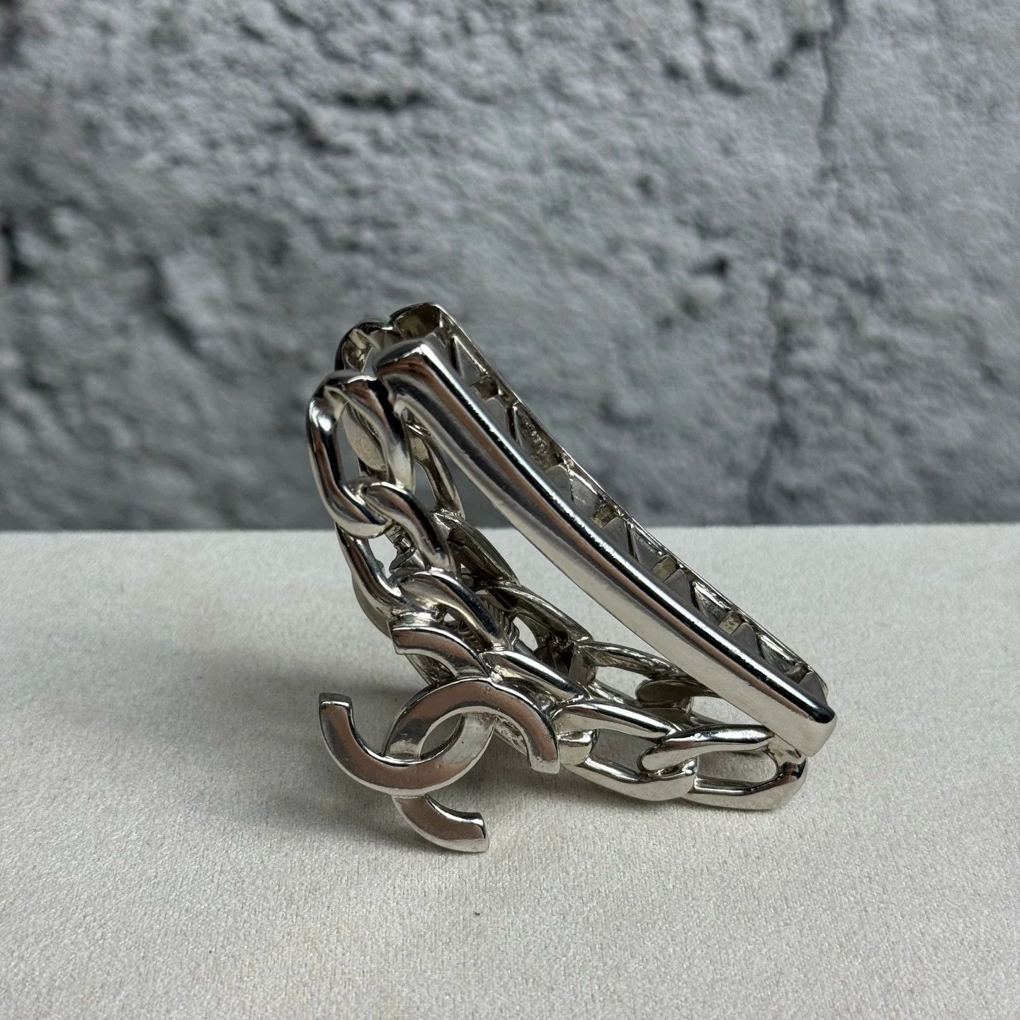 Chanel Chanel CC Logo Chain Hair Claw Clip One Size Size ONE SIZE - 3 Thumbnail