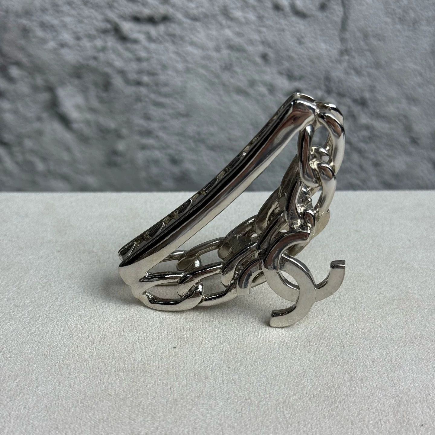 Chanel Chanel CC Logo Chain Hair Claw Clip One Size Size ONE SIZE - 4 Thumbnail