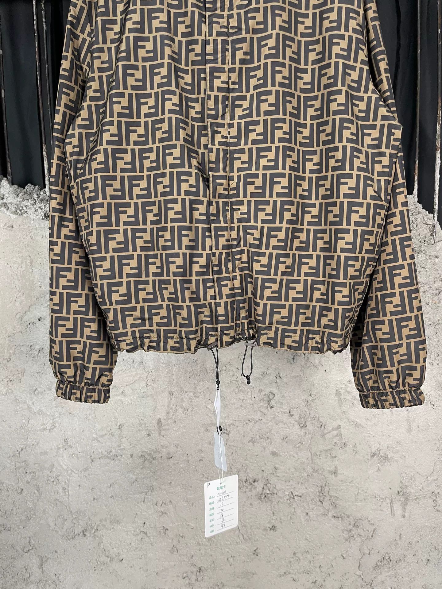 Fendi Fendi Reversible Logo Windbreaker Size M Size US M / EU 48-50 / 2 - 7 Thumbnail