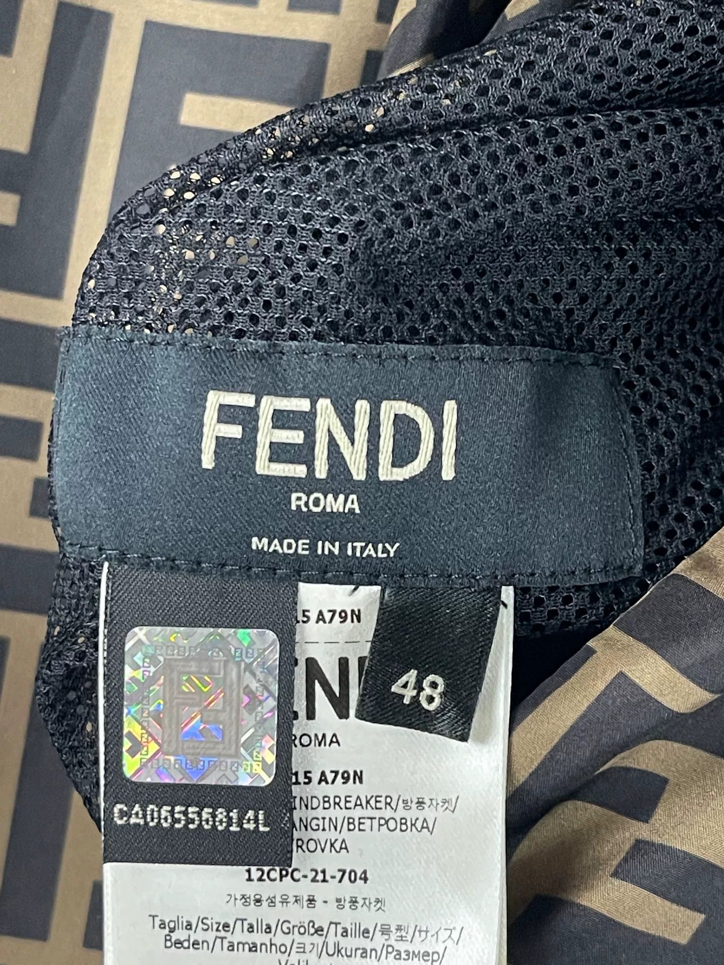 Fendi Fendi Reversible Logo Windbreaker Size M Size US M / EU 48-50 / 2 - 8 Thumbnail