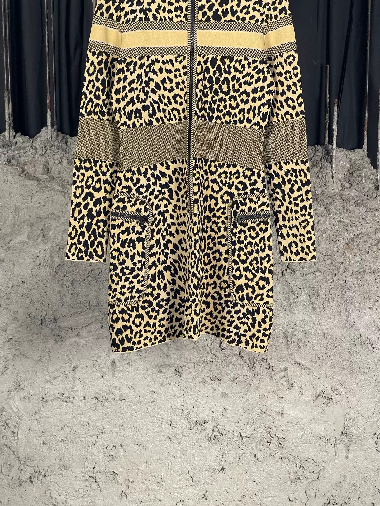 Dior Dior Leopard Zip-Up Knit Dress Size 38 Size S / US 4 / IT 40 - 5 Thumbnail