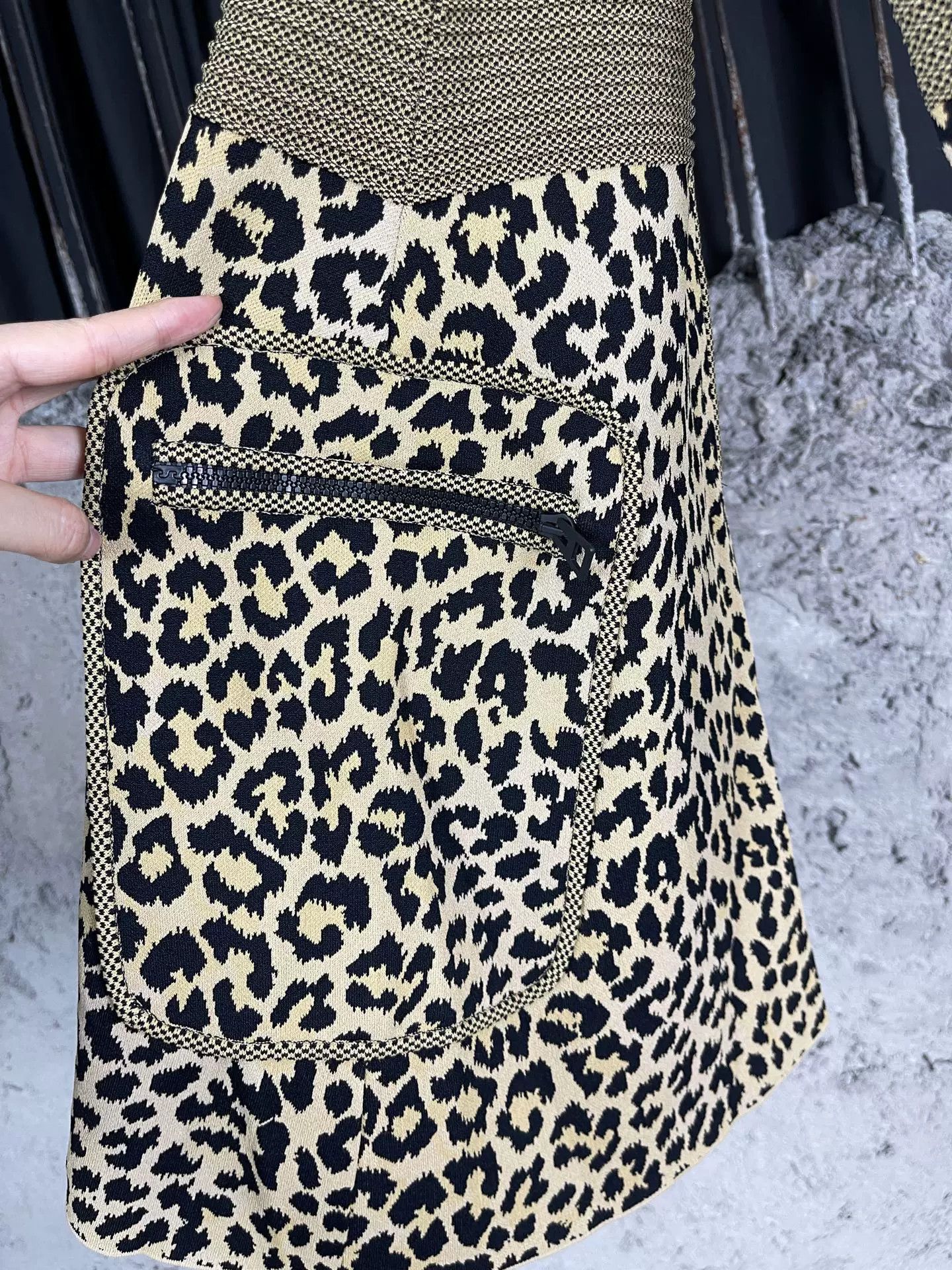 Dior Dior Leopard Zip-Up Knit Dress Size 38 Size S / US 4 / IT 40 - 6 Thumbnail
