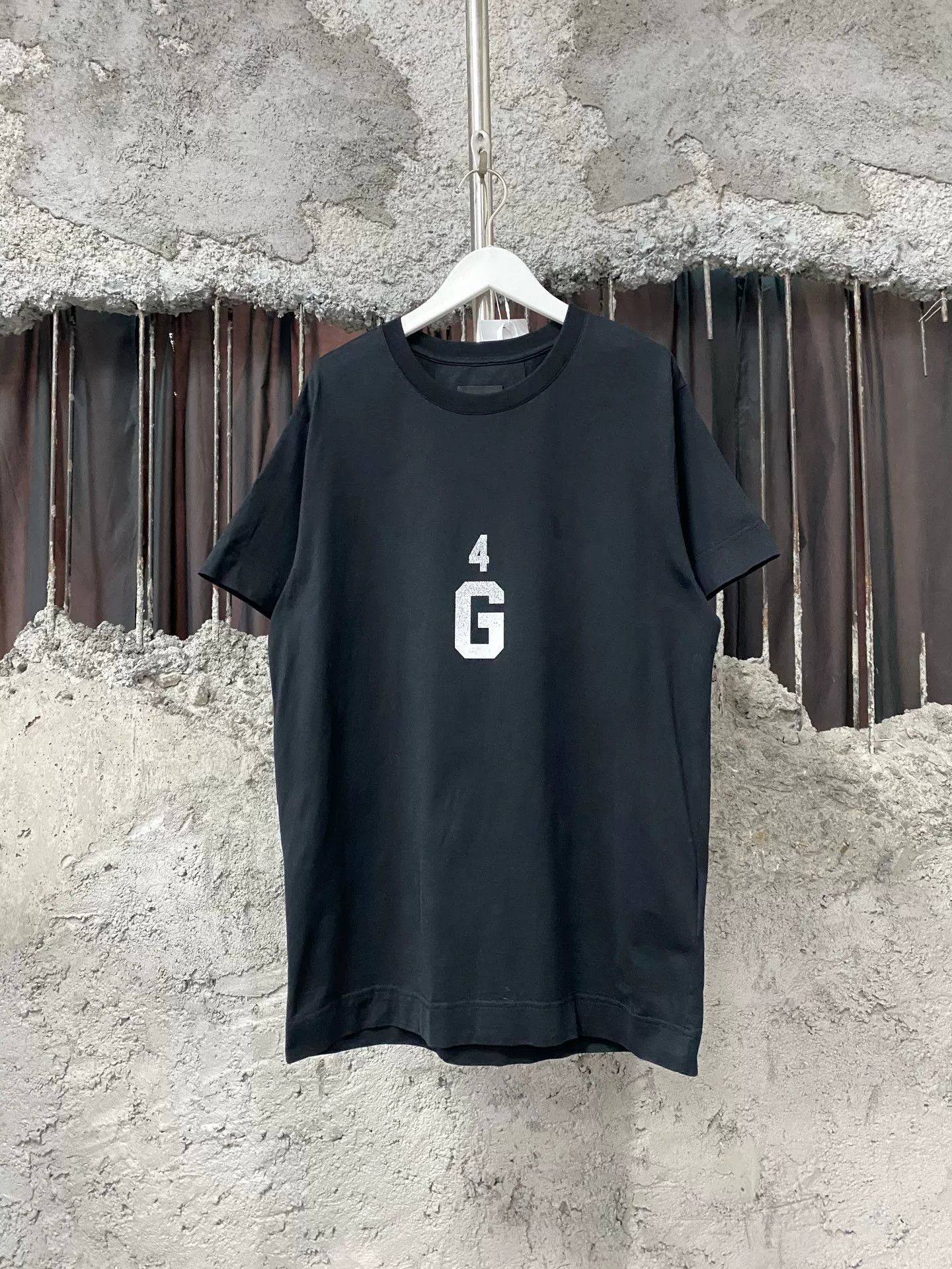 Givenchy Givenchy 4G Logo T-Shirt Size XS Size US XS / EU 42 / 0 - 2 Thumbnail