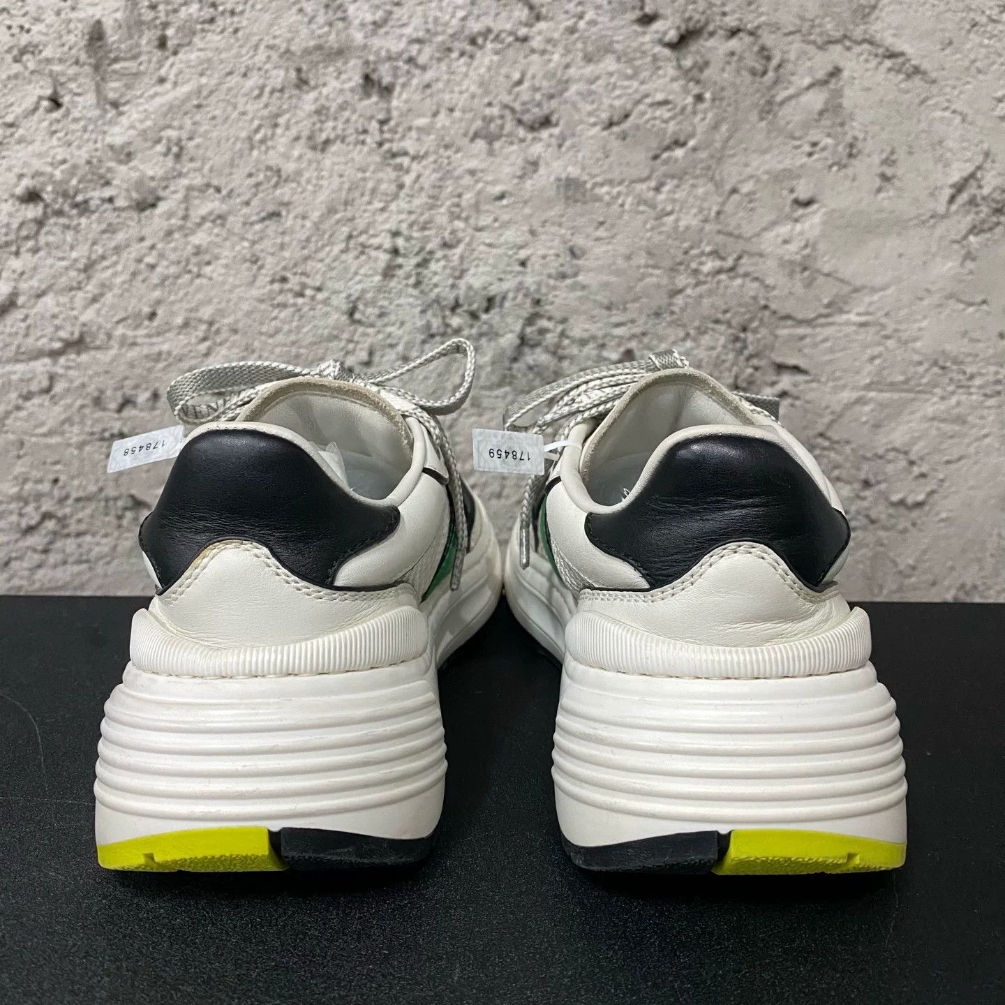 Bottega Veneta Bottega Veneta Mesh Panel Low-Top Sneakers Size 35 Size US 5 / IT 35 - 4 Thumbnail