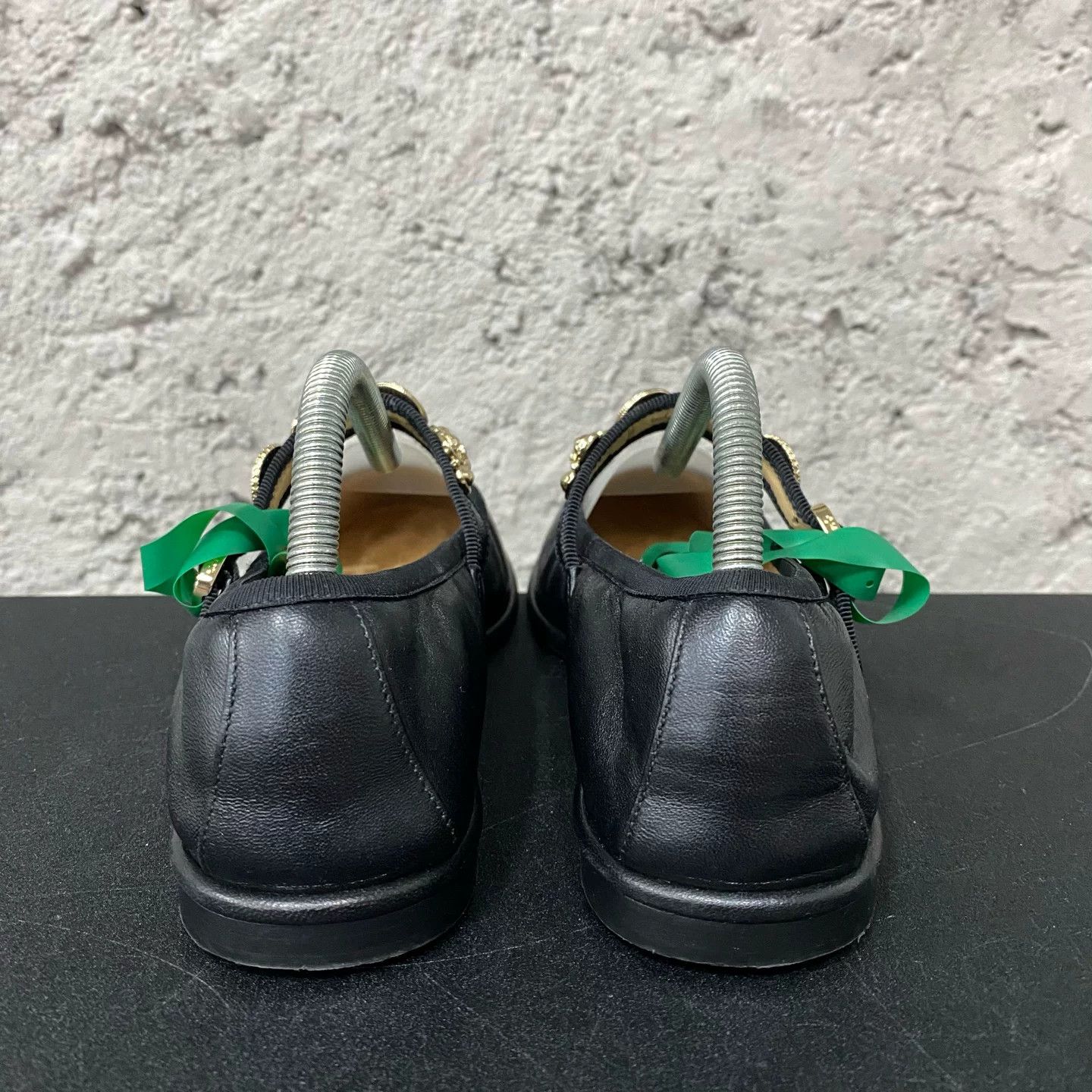 Chanel Chanel Emblem Mary Jane Flats Size 38 Size US 8 / IT 38 - 4 Thumbnail