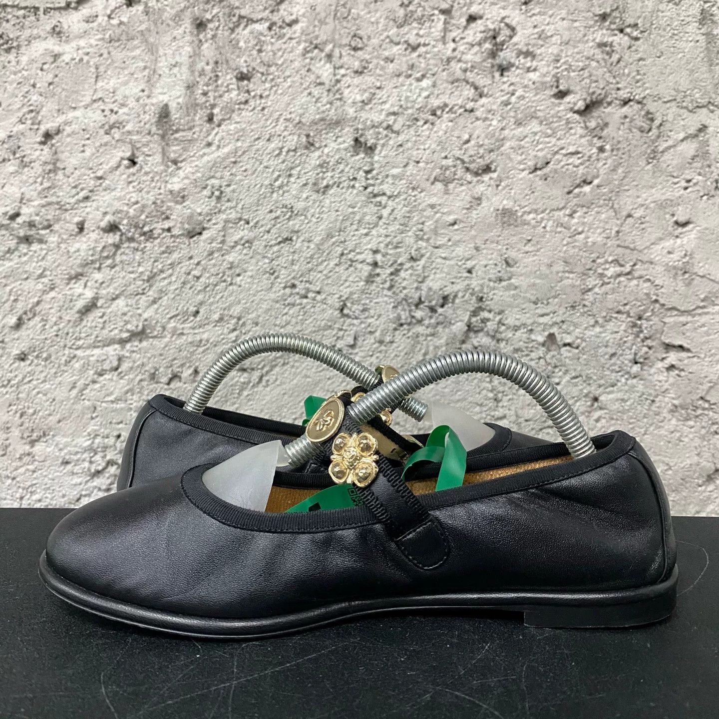 Chanel Chanel Emblem Mary Jane Flats Size 38 Size US 8 / IT 38 - 6 Thumbnail
