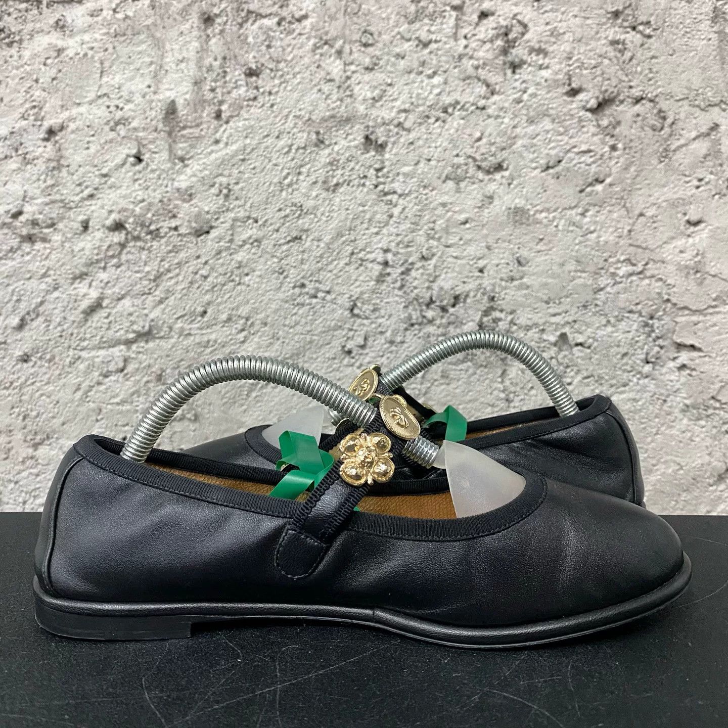Chanel Chanel Emblem Mary Jane Flats Size 38 Size US 8 / IT 38 - 5 Thumbnail