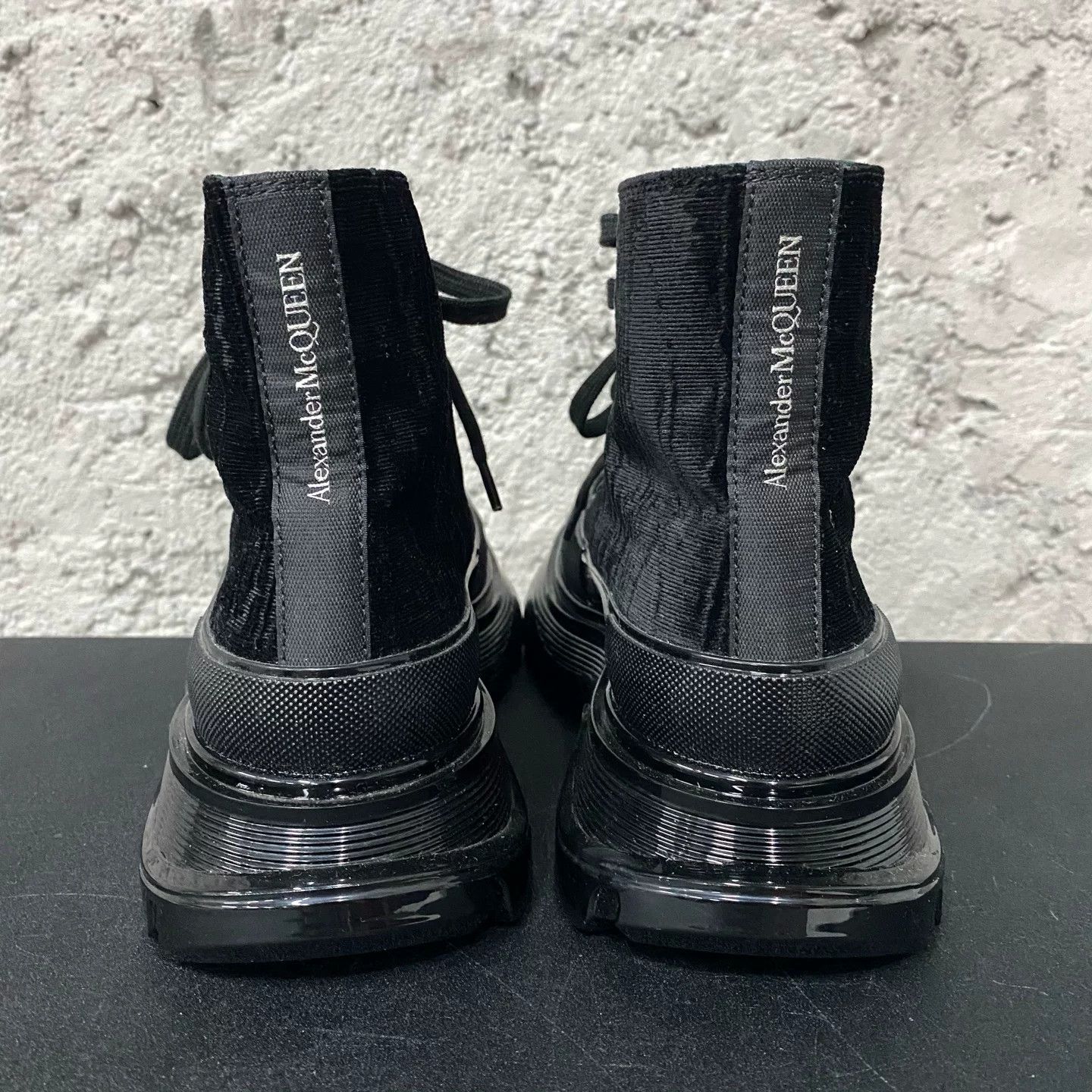 Alexander McQueen Alexander McQueen Velvet High Top Boots Size 36 Size US 6 / IT 36 - 4 Thumbnail