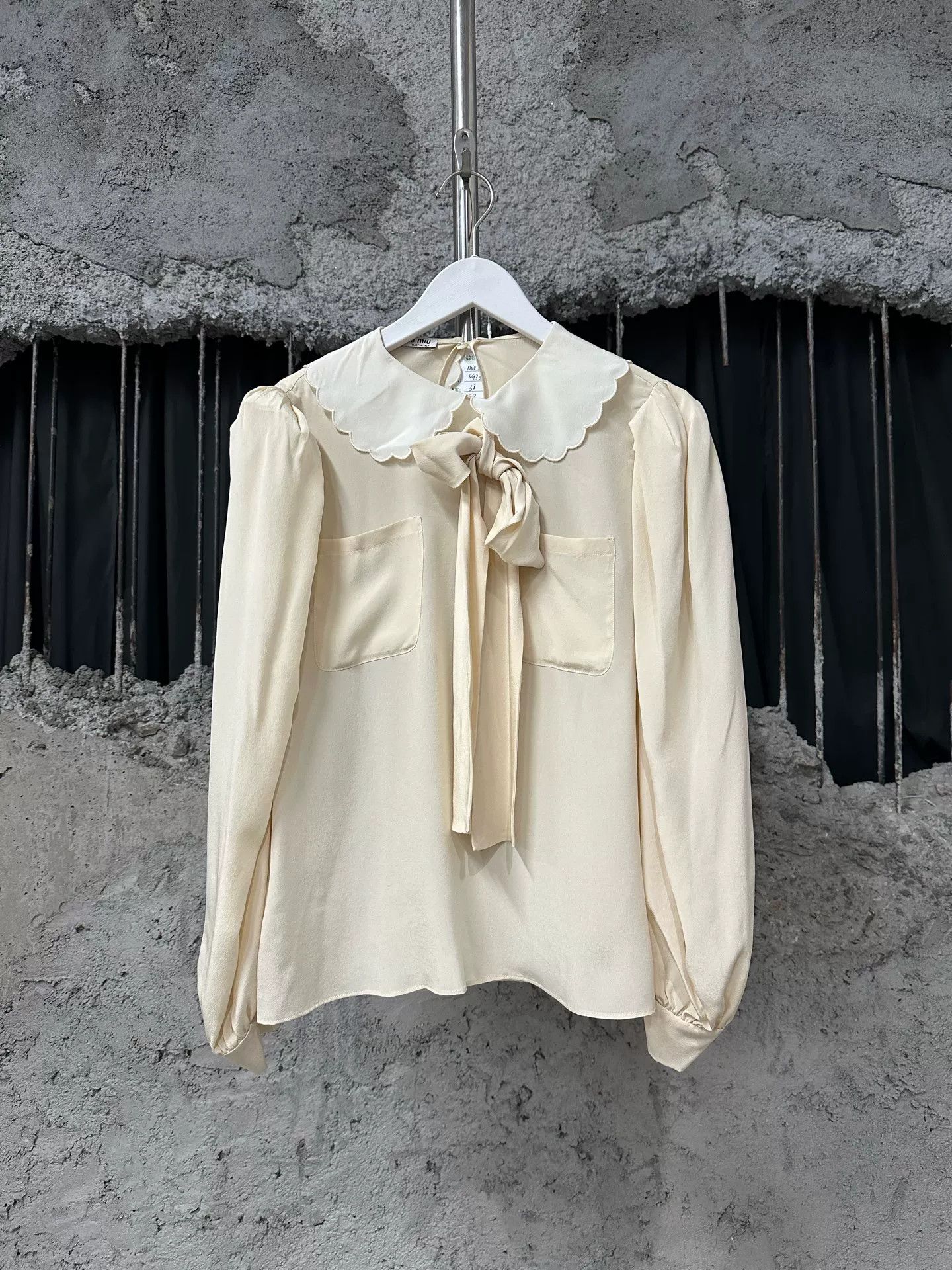 Miu Miu Miu Miu Peter Pan Collar Bow Blouse Size 36 Size XS / US 0-2 / IT 36-38 - 2 Thumbnail