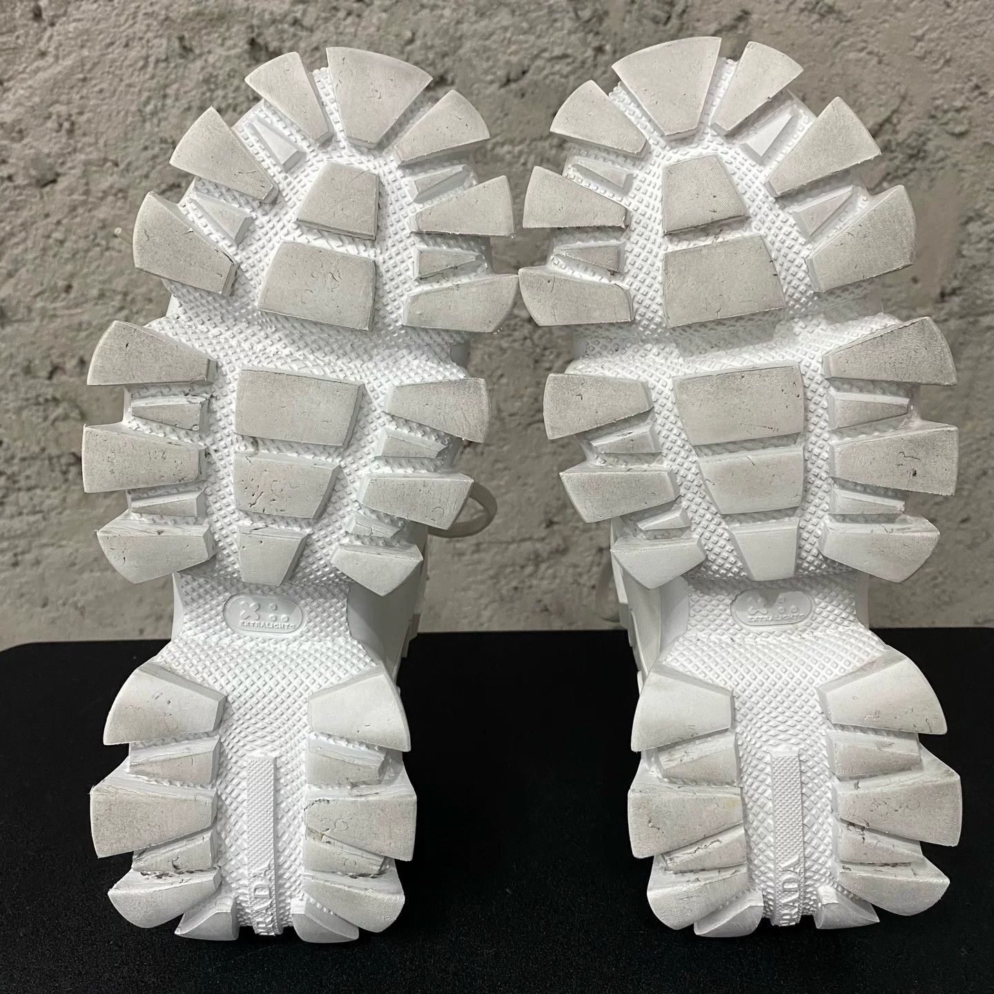 Prada Prada White Cloudbust Thunder Sneakers Size 37 Size US 7 / IT 37 - 8 Thumbnail