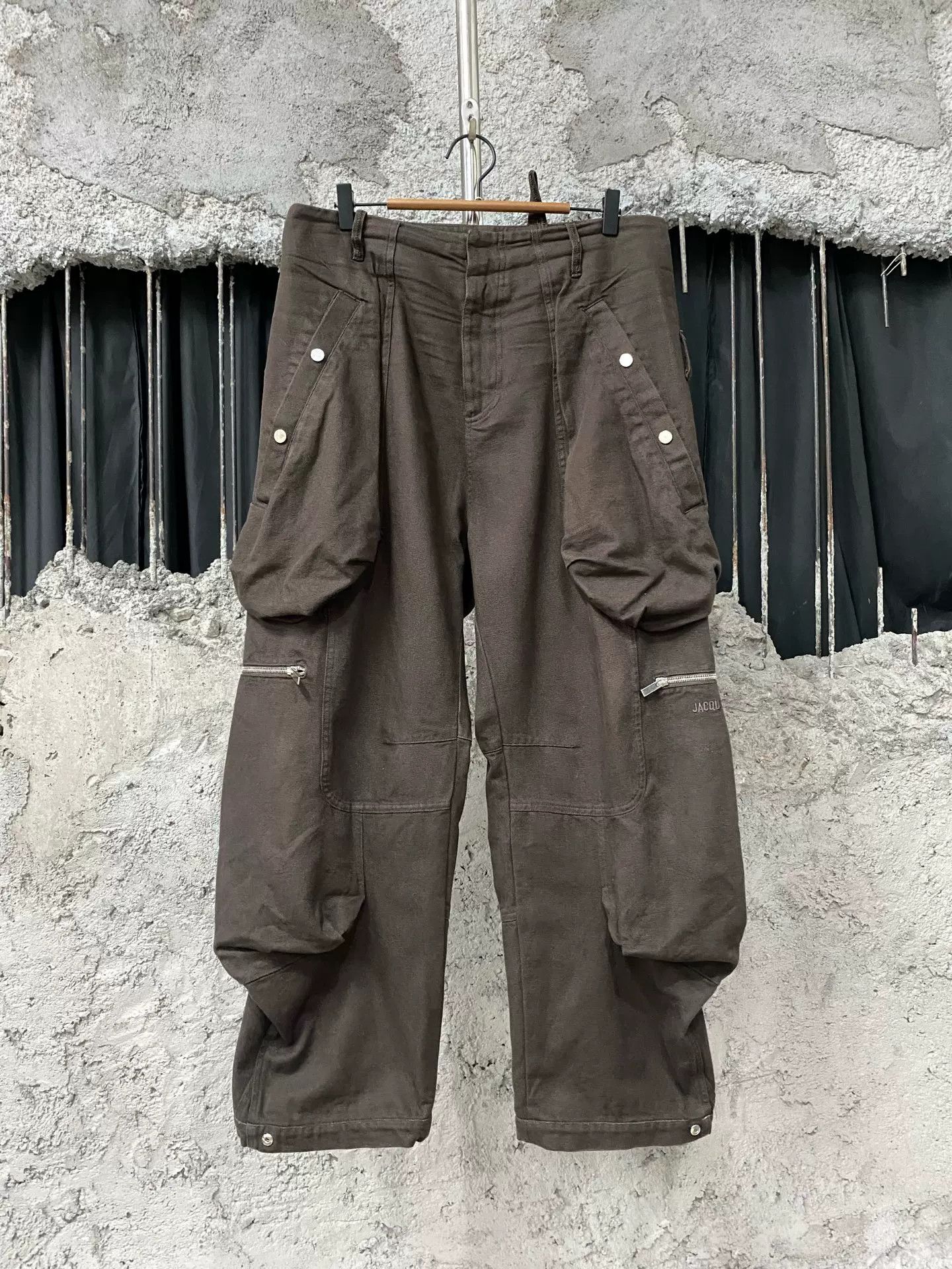 Jacquemus Jacquemus Cargo Pants Brown Size 48 Size US 32 / EU 48 - 2 Thumbnail