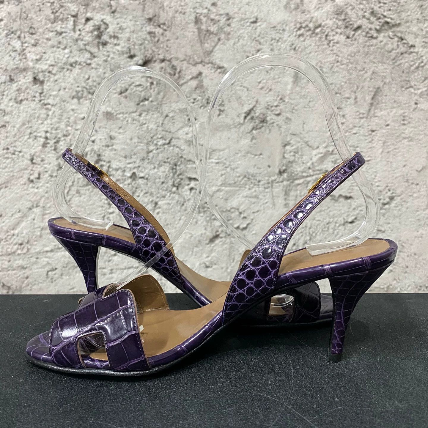 Hermes Hermès Purple Crocodile-Embossed Sandals Size 36 Size US 6 / IT 36 - 6 Thumbnail