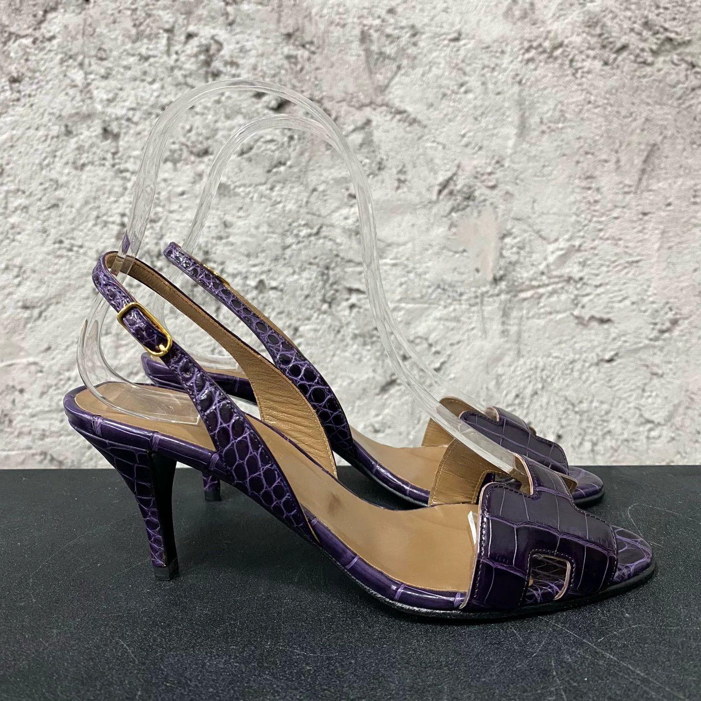 Hermes Hermès Purple Crocodile-Embossed Sandals Size 36 Size US 6 / IT 36 - 2 Thumbnail