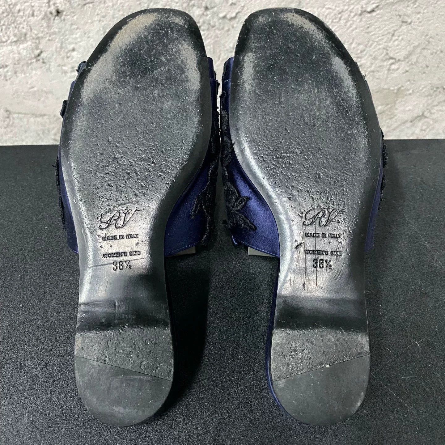 Roger Vivier Roger Vivier Crystal Satin Slides Size 38.5 Size US 8.5 / IT 38.5 - 8 Thumbnail