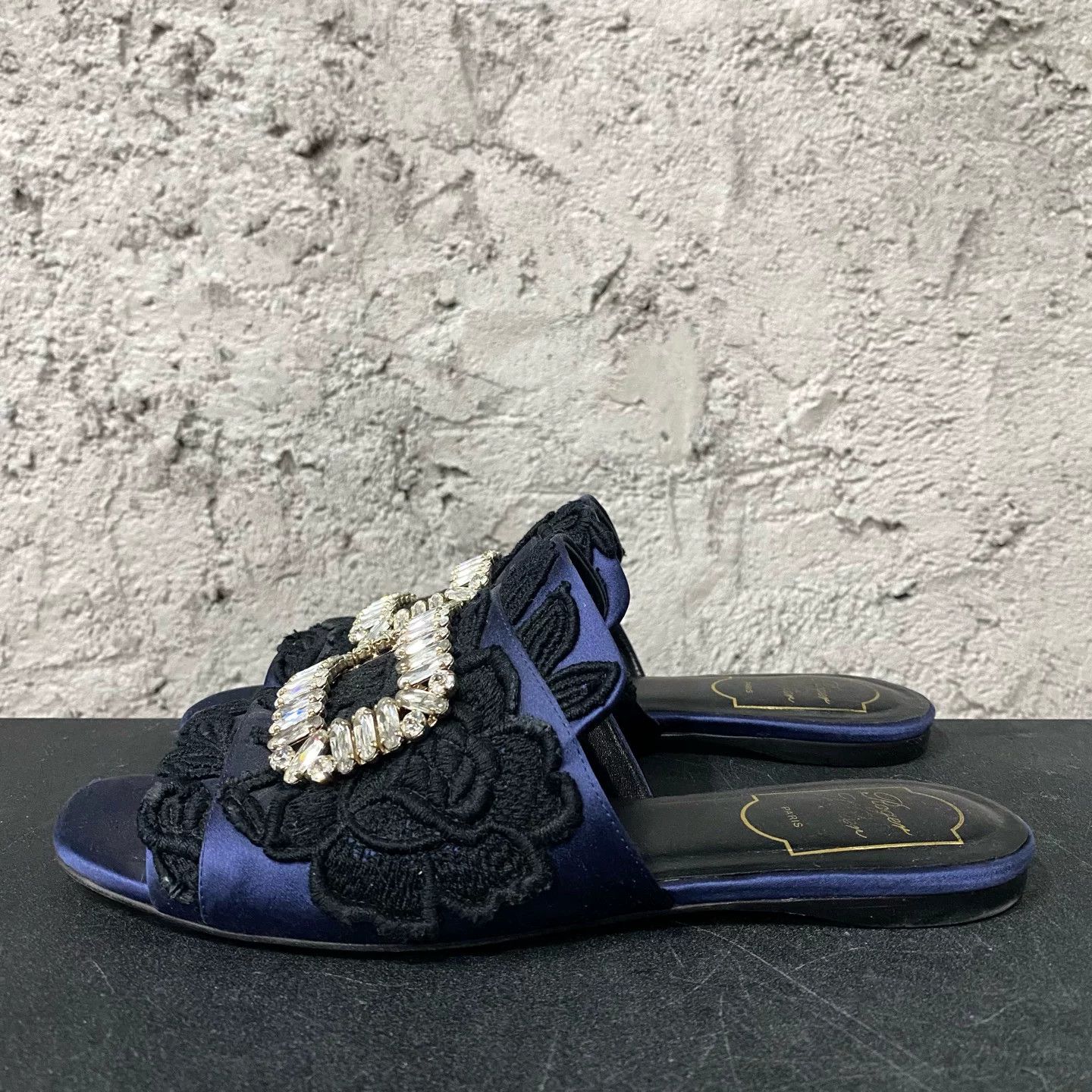 Roger Vivier Roger Vivier Crystal Satin Slides Size 38.5 Size US 8.5 / IT 38.5 - 3 Thumbnail