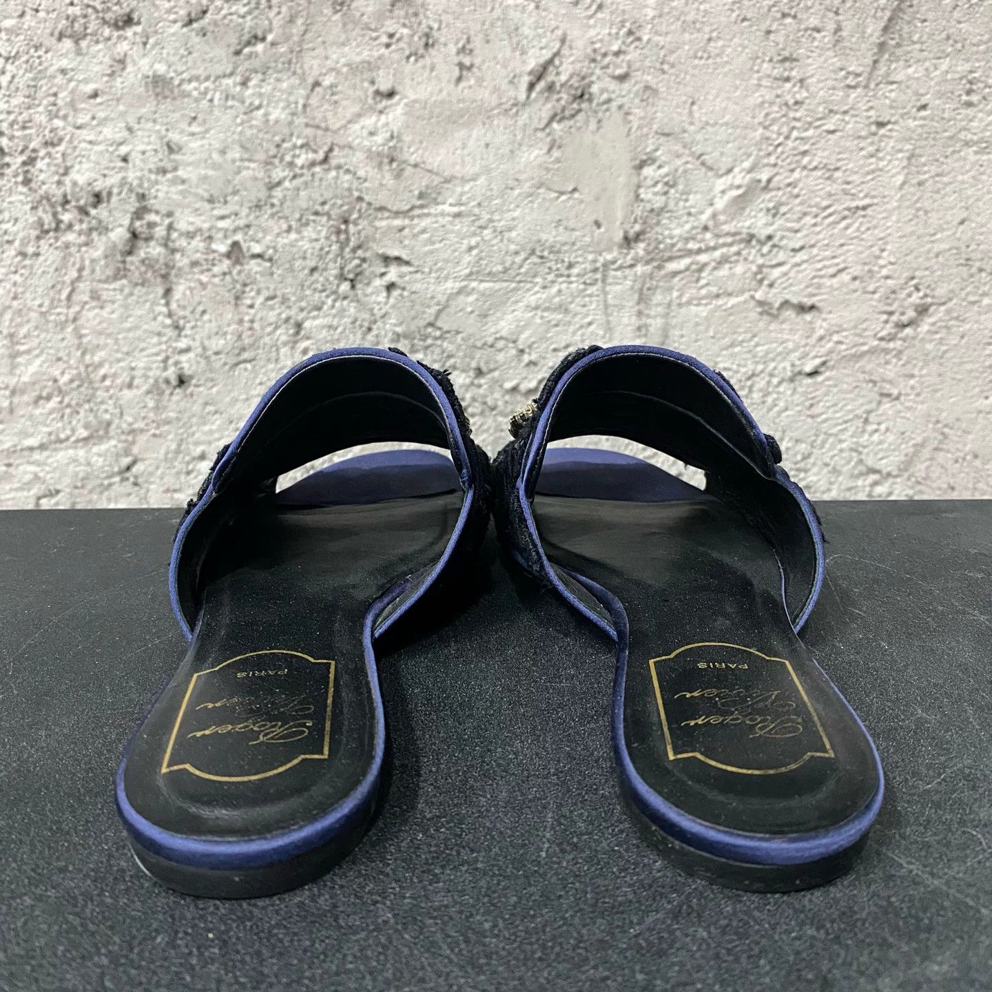 Roger Vivier Roger Vivier Crystal Satin Slides Size 38.5 Size US 8.5 / IT 38.5 - 4 Thumbnail