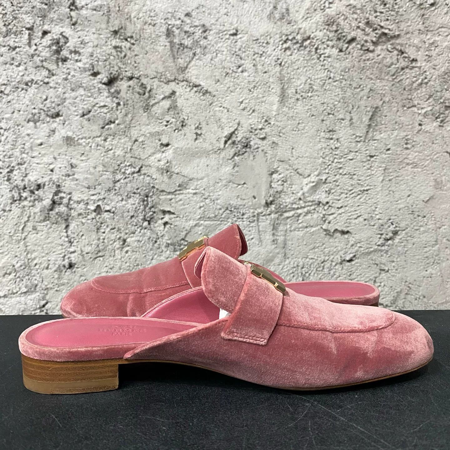 Hermes Hermès Velvet Mule Slippers Pink Size 38.5 Size US 8.5 / IT 38.5 - 5 Thumbnail