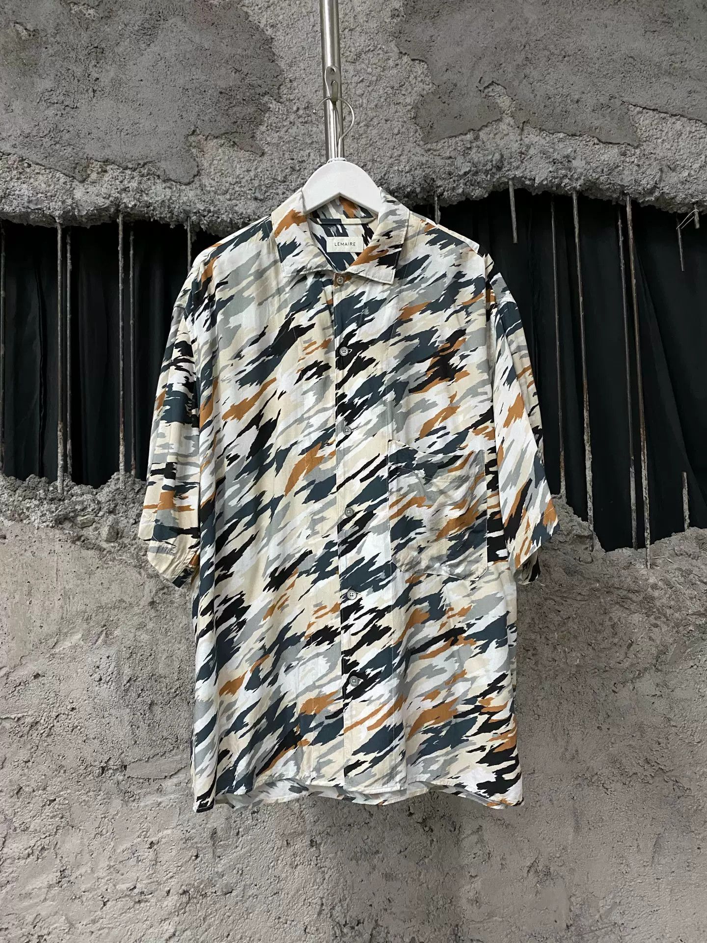 Lemaire Lemaire Abstract Print Short Sleeve Shirt Size 48 Size US M / EU 48-50 / 2 - 2 Thumbnail