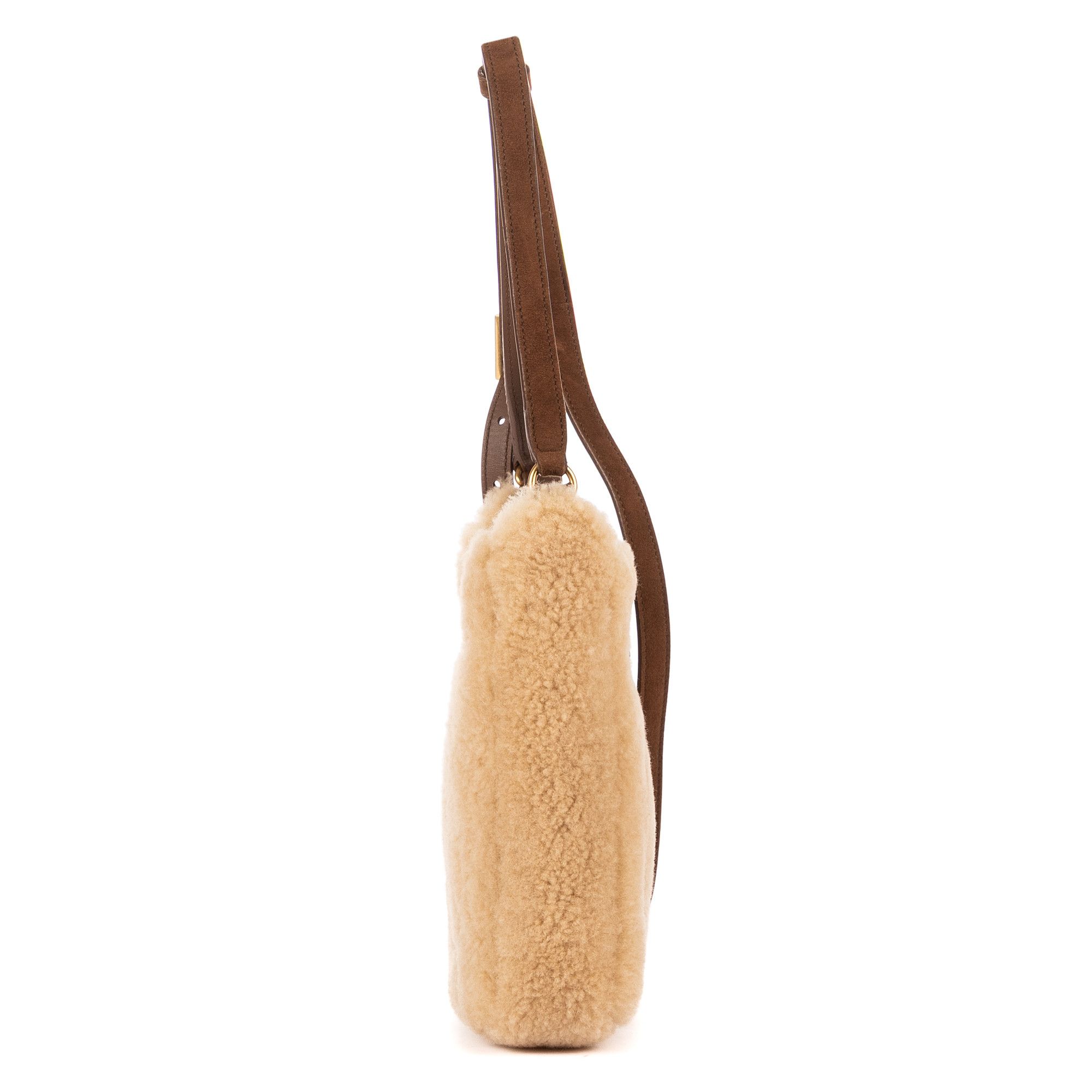 Yves Saint Laurent 5 à 7 Shearling Bucket Mini Size ONE SIZE - 5 Thumbnail