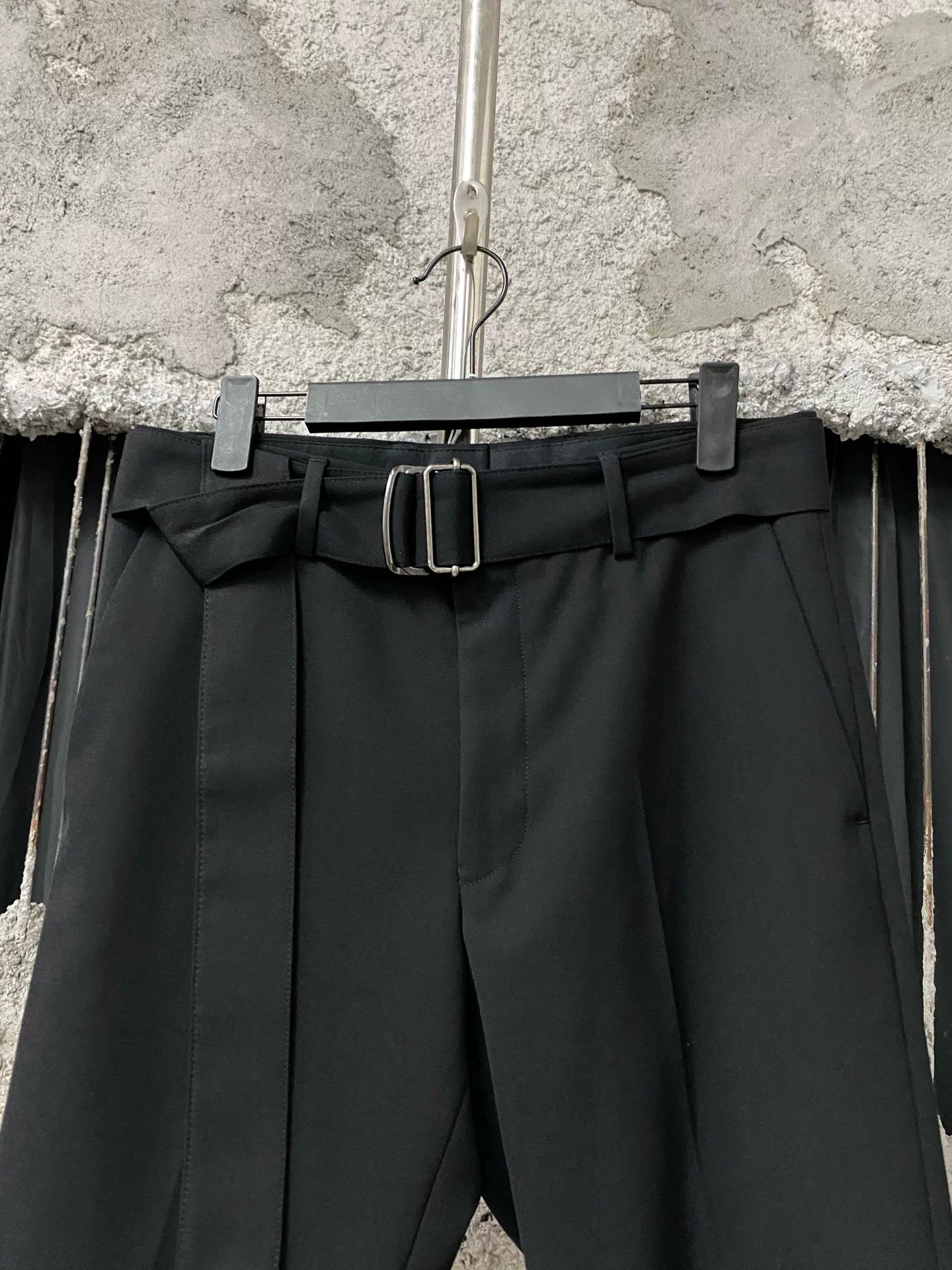 Dries Van Noten Dries Van Noten Belted Shorts Size 30 Size US 30 / EU 46 - 4 Thumbnail