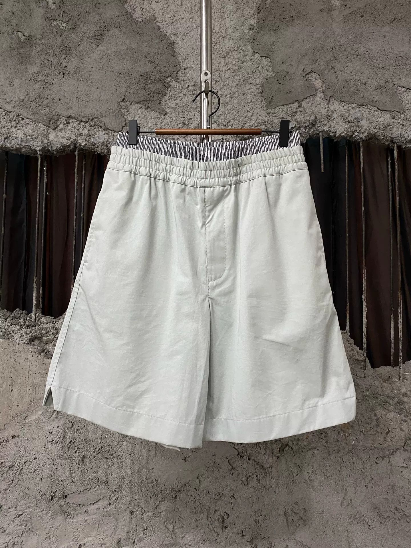 Bottega Veneta Bottega Veneta Striped Waist Cotton Shorts Size S Size US 30 / EU 46 - 2 Thumbnail