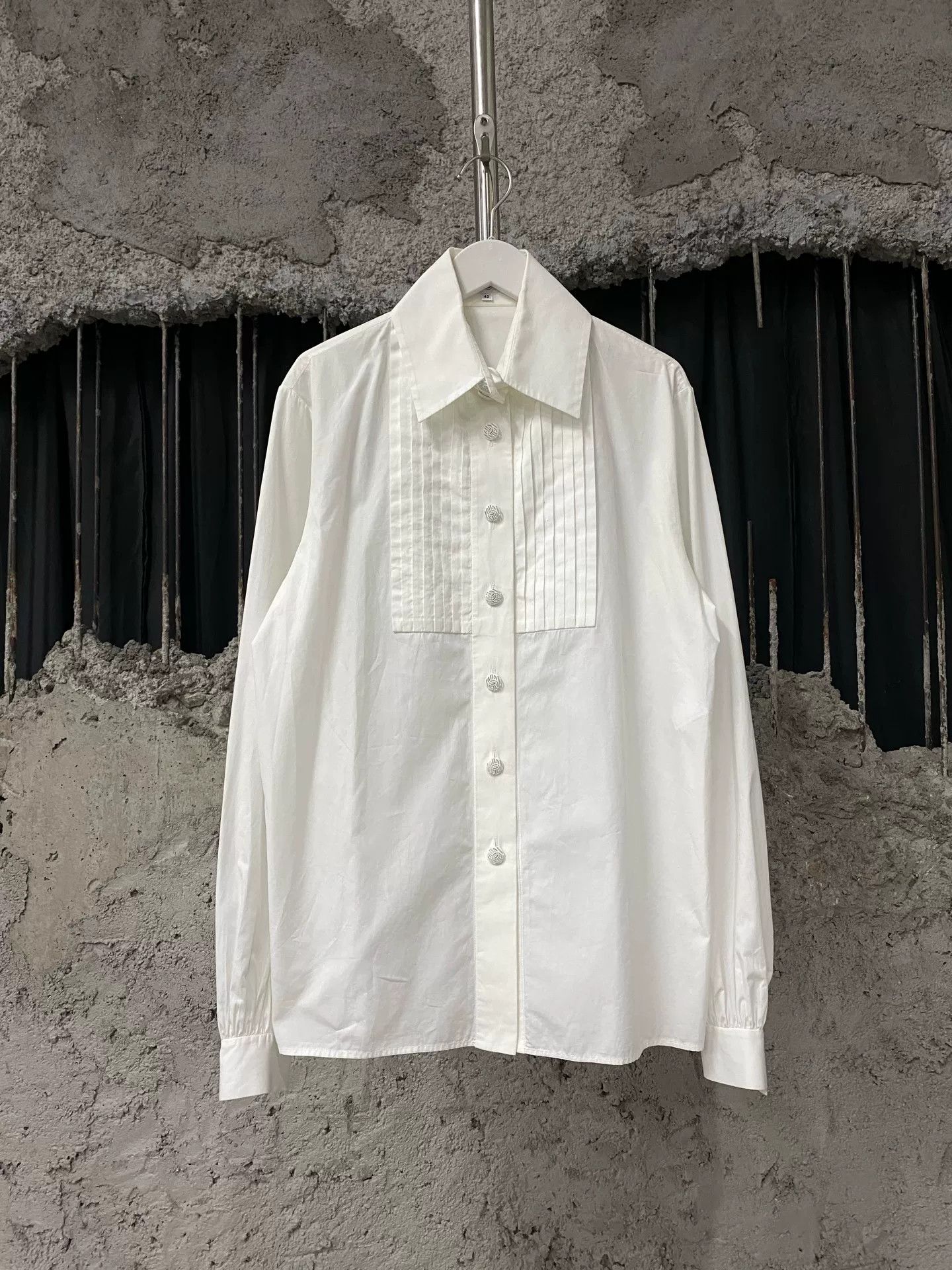 Chanel Chanel Pleated Button Up Shirt Size 42 Size M / US 6-8 / IT 42-44 - 2 Thumbnail