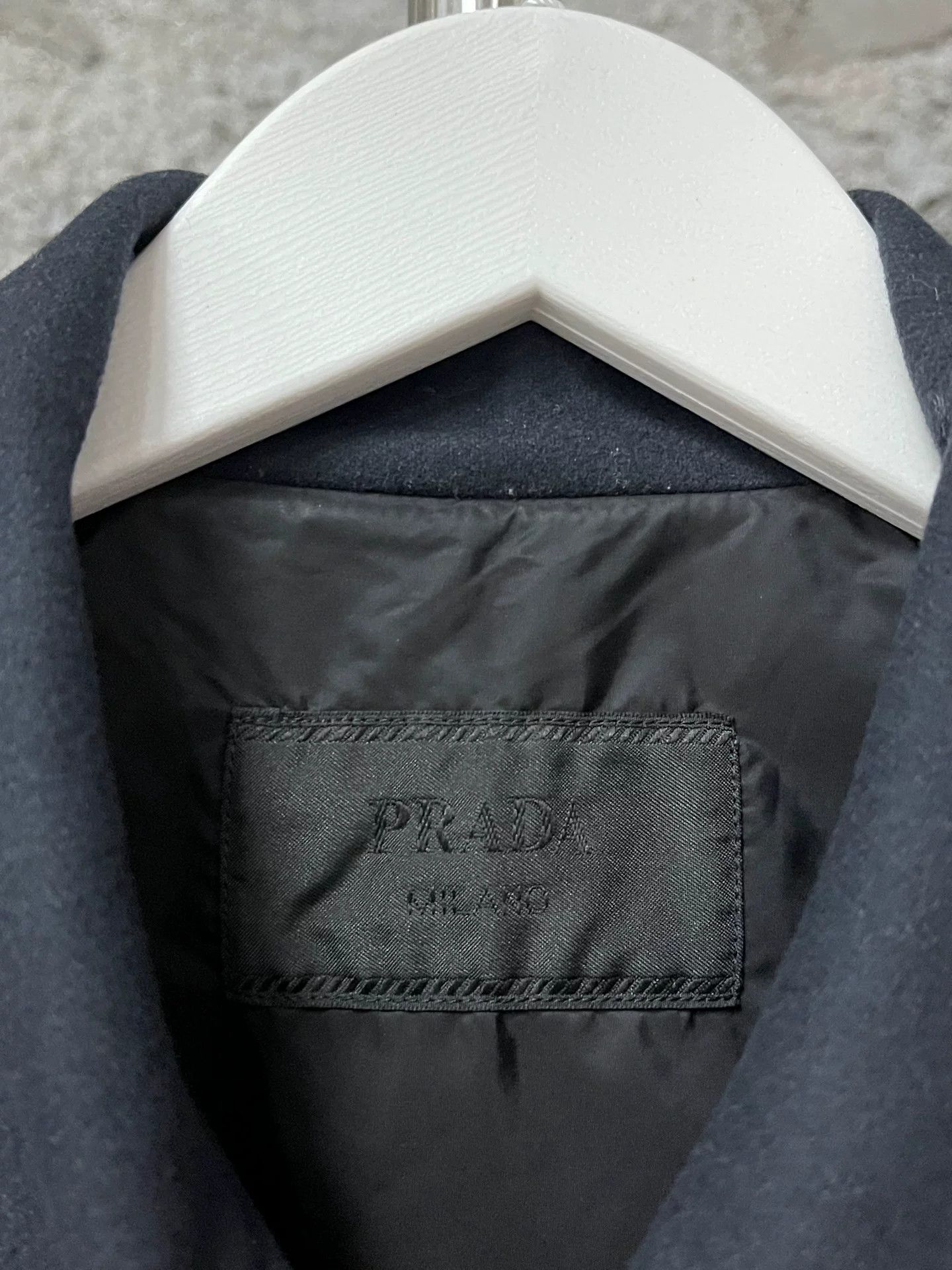 Prada Prada Logo Patch Shirt Size M Size US M / EU 48-50 / 2 - 7 Thumbnail