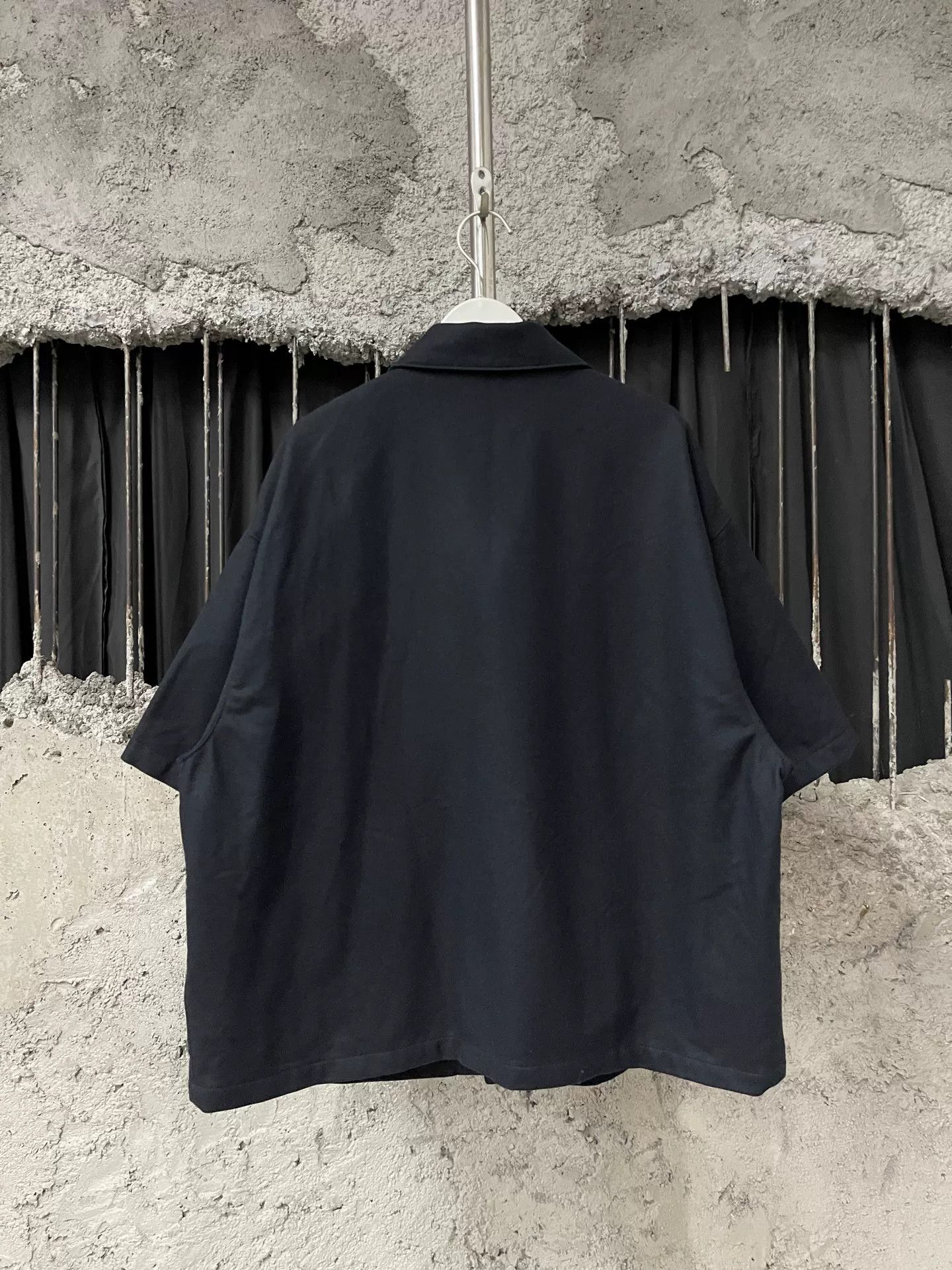 Prada Prada Logo Patch Shirt Size M Size US M / EU 48-50 / 2 - 3 Thumbnail