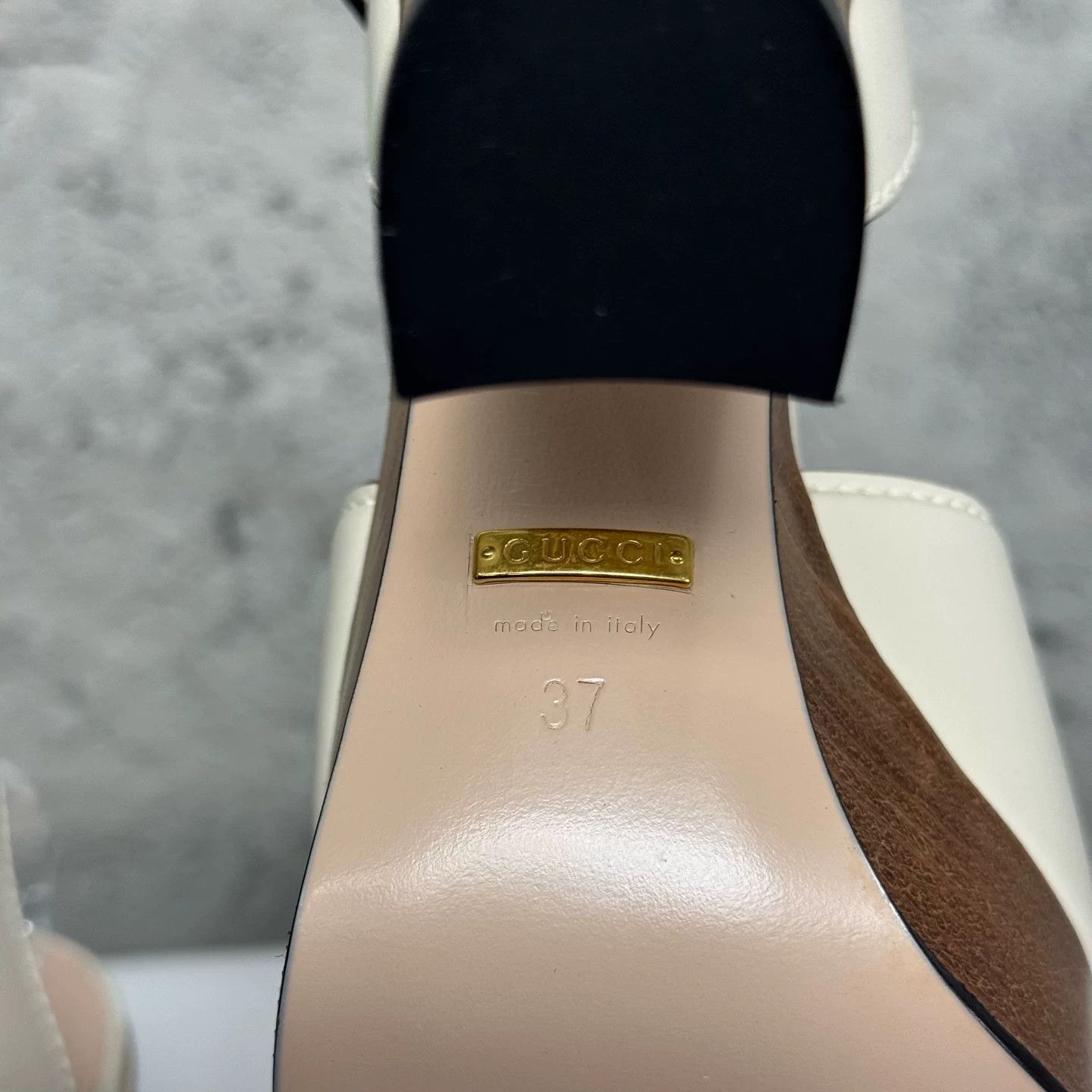 Gucci Gucci Logo Platforms Size 37 Size US 7 / IT 37 - 10 Thumbnail