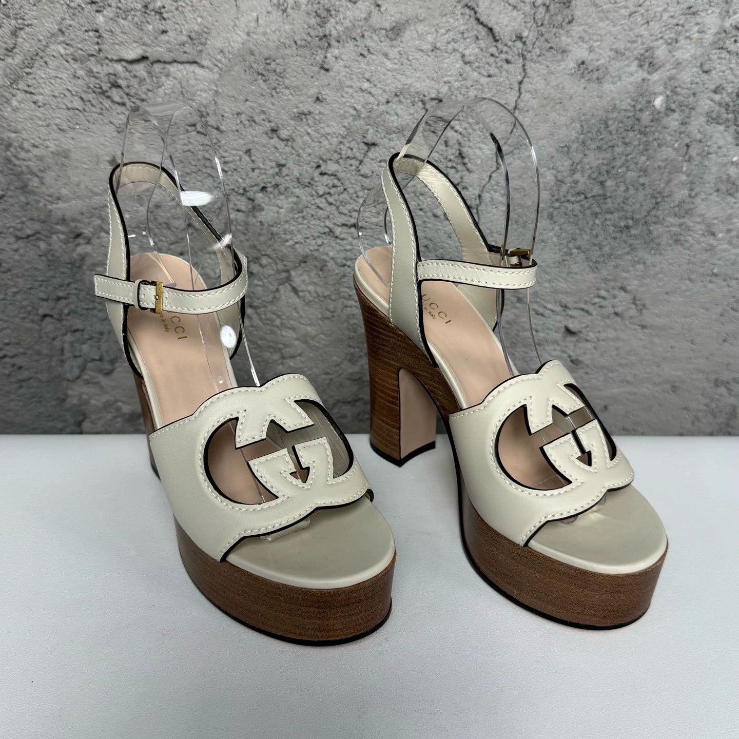 Gucci Gucci Logo Platforms Size 37 Size US 7 / IT 37 - 2 Thumbnail