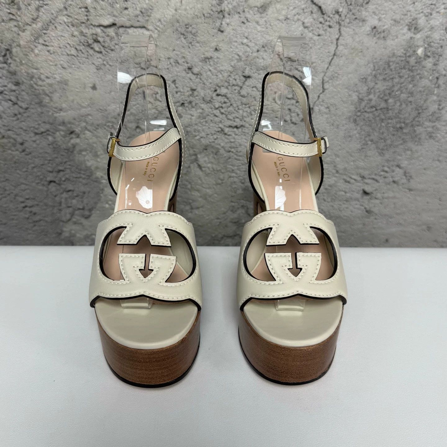 Gucci Gucci Logo Platforms Size 37 Size US 7 / IT 37 - 8 Thumbnail