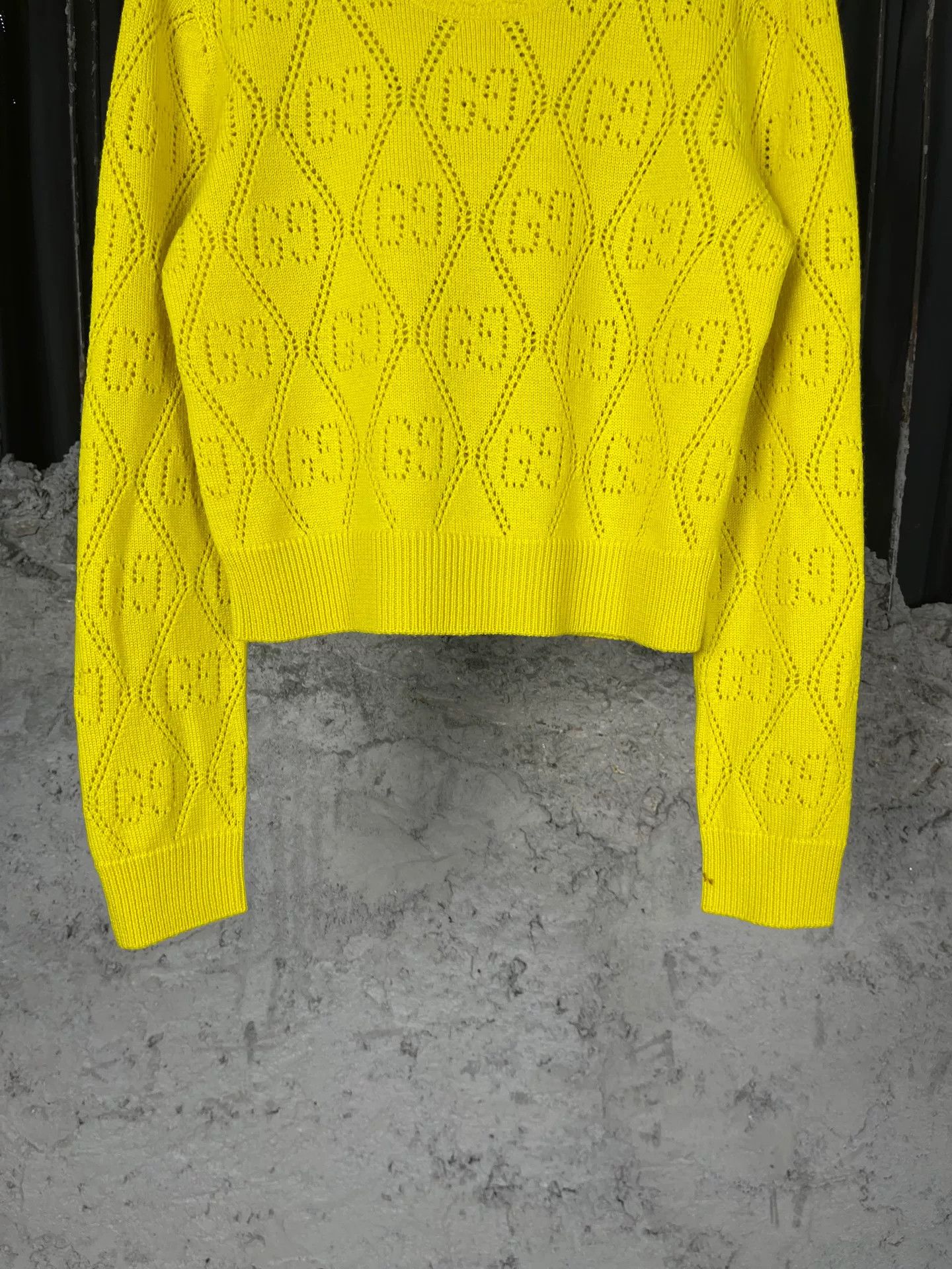 Gucci Gucci Yellow GG Logo Knit Sweater Size XS Size XS / US 0-2 / IT 36-38 - 5 Thumbnail
