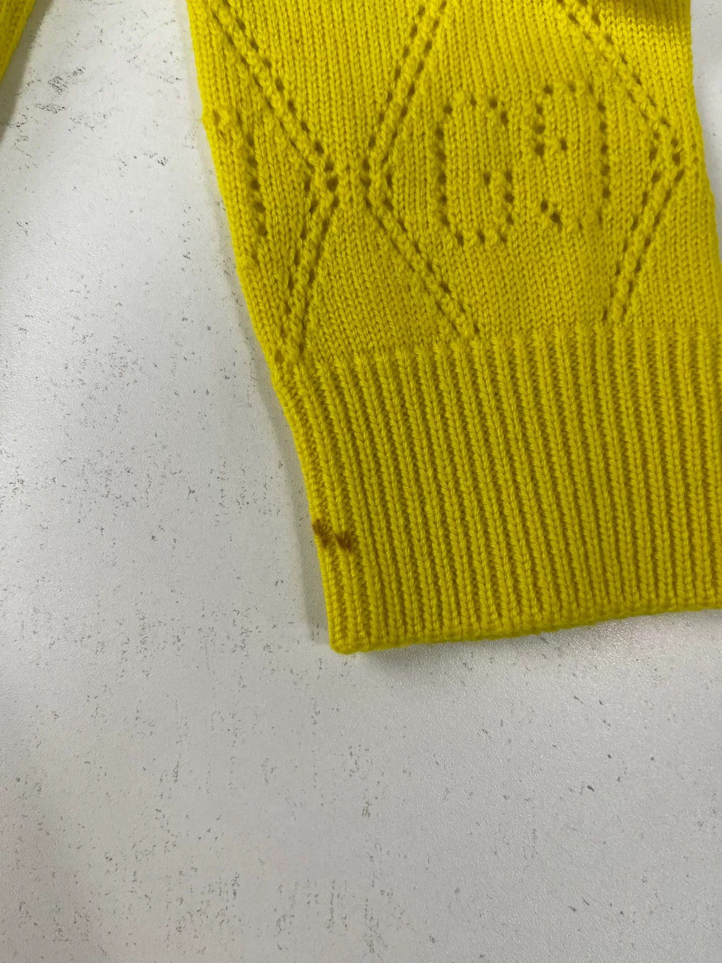 Gucci Gucci Yellow GG Logo Knit Sweater Size XS Size XS / US 0-2 / IT 36-38 - 6 Thumbnail