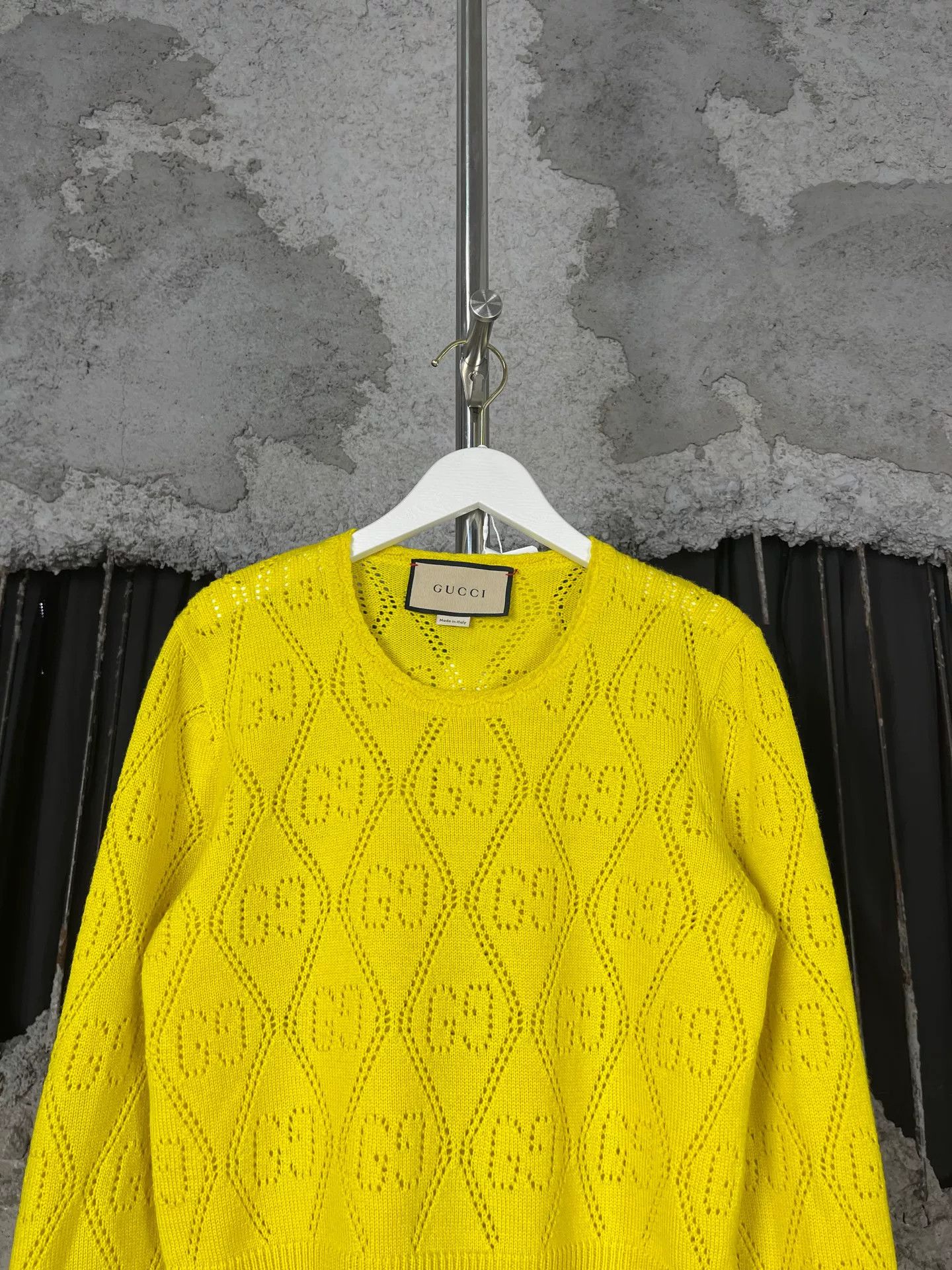 Gucci Gucci Yellow GG Logo Knit Sweater Size XS Size XS / US 0-2 / IT 36-38 - 4 Thumbnail
